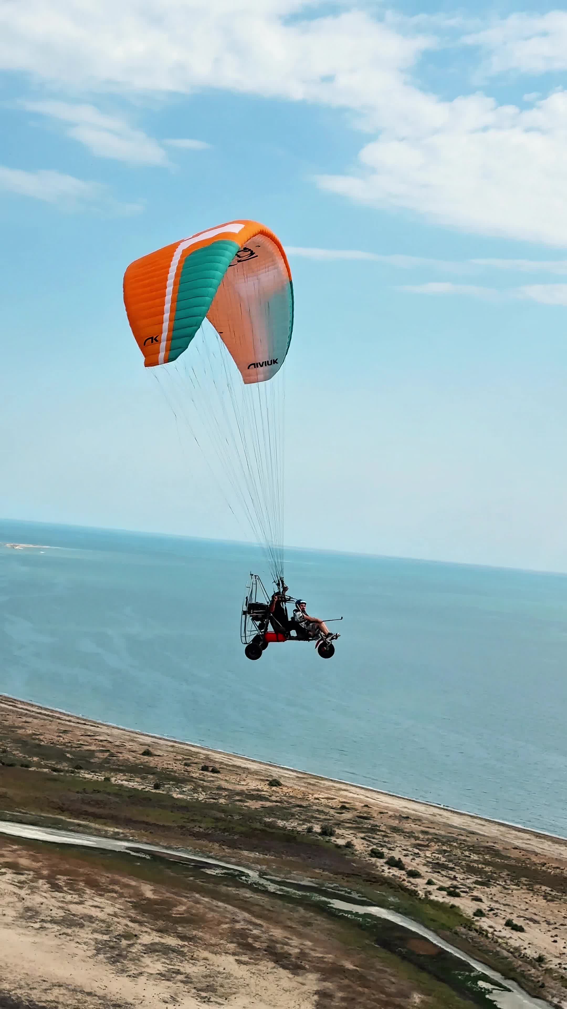 Paratrike flight "SkyWalk"