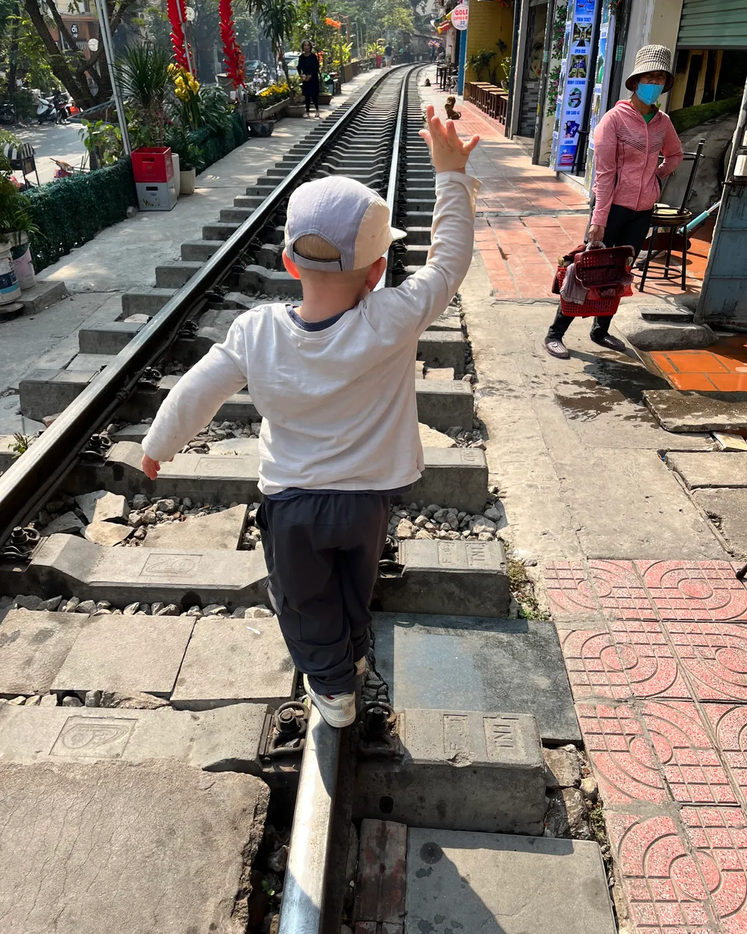 28 Train Street - Cafe & Bistro