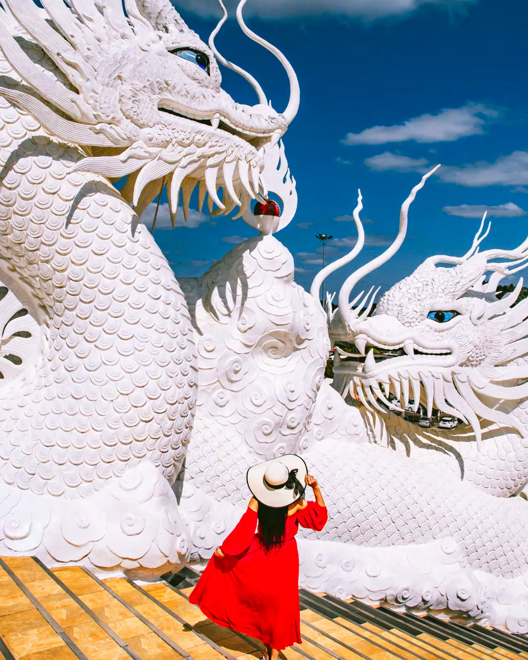 Wat Huay Pla Kang: Goddess of Mercy Chiang Rai