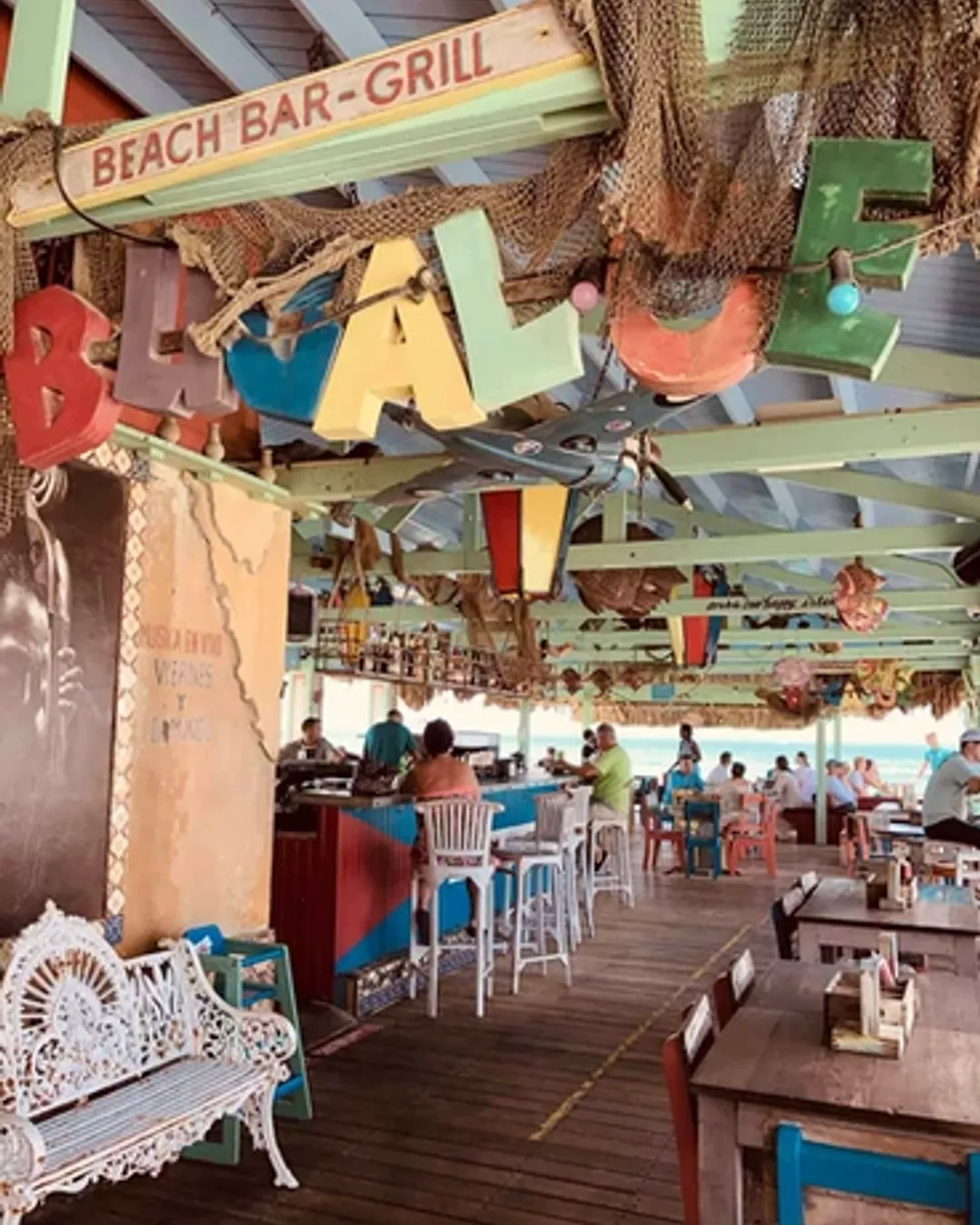 Bugaloe Bar & Restaurant