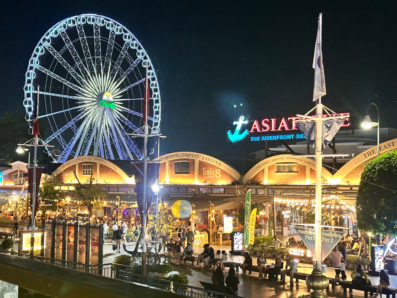 Asiatique The Riverfront