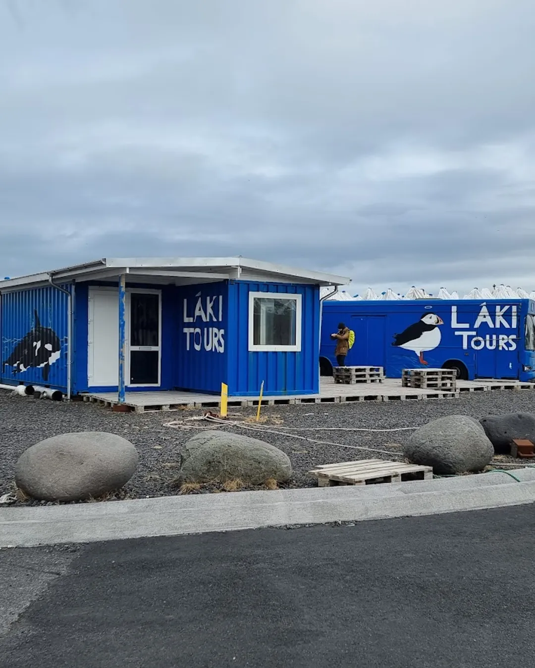 Láki Tours