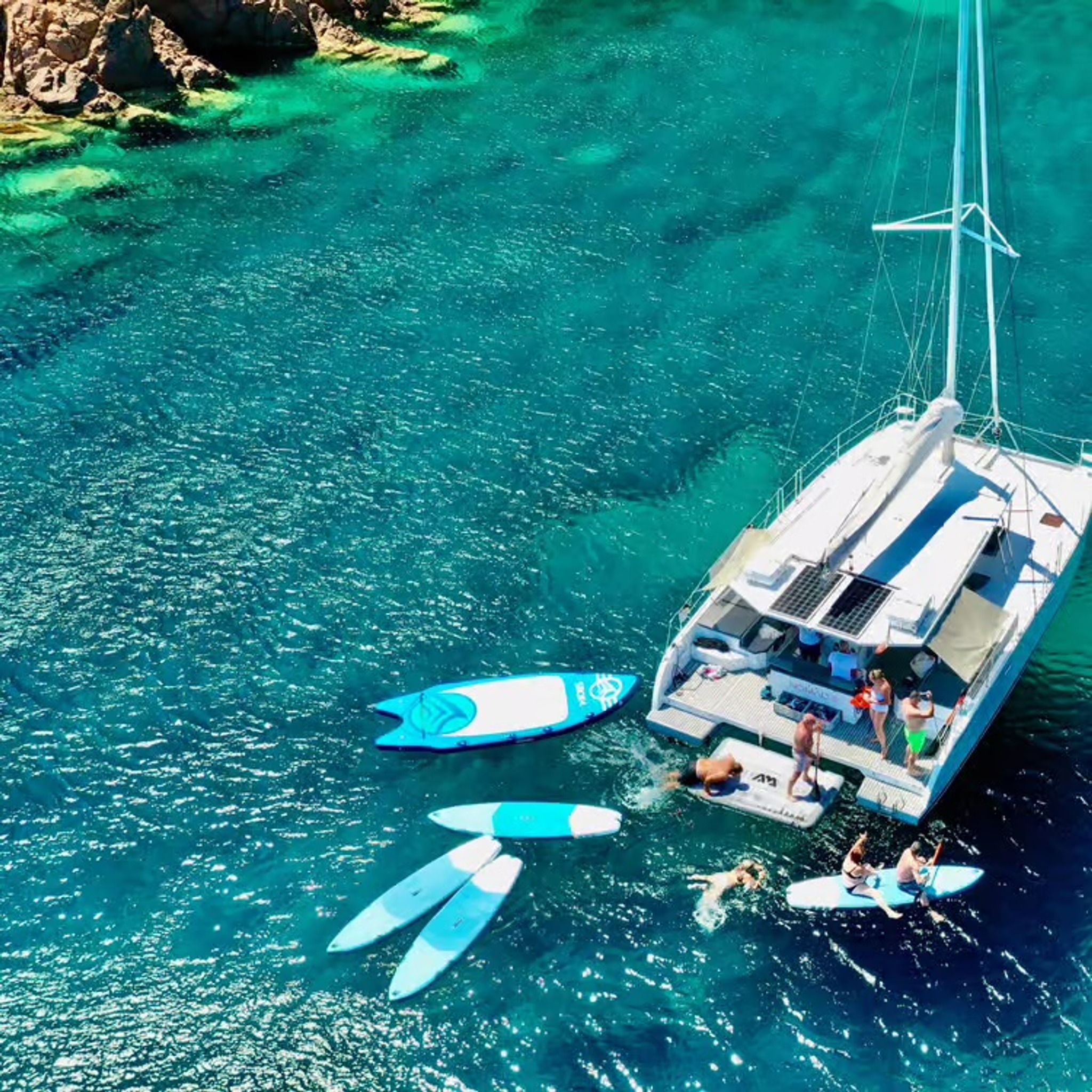 Catamaran Tour of Les Calanques 