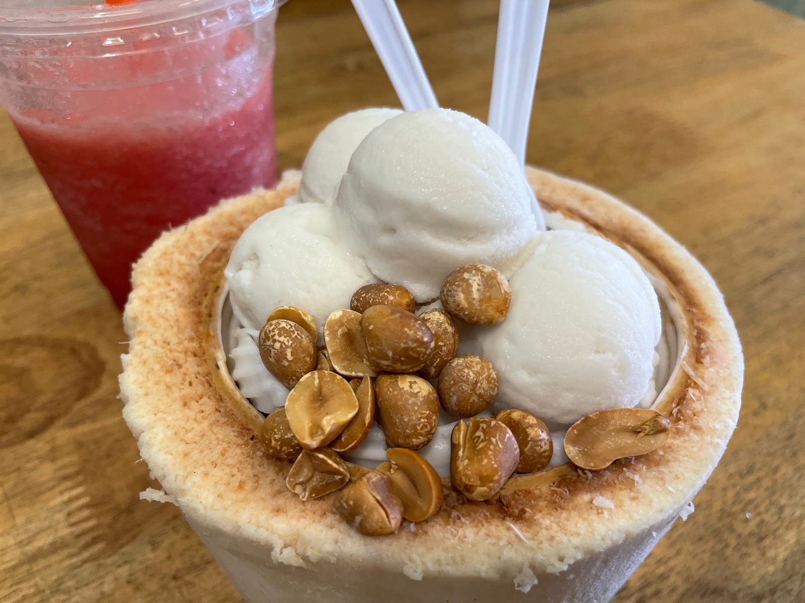MOLTHIP Coconut Ice Cream