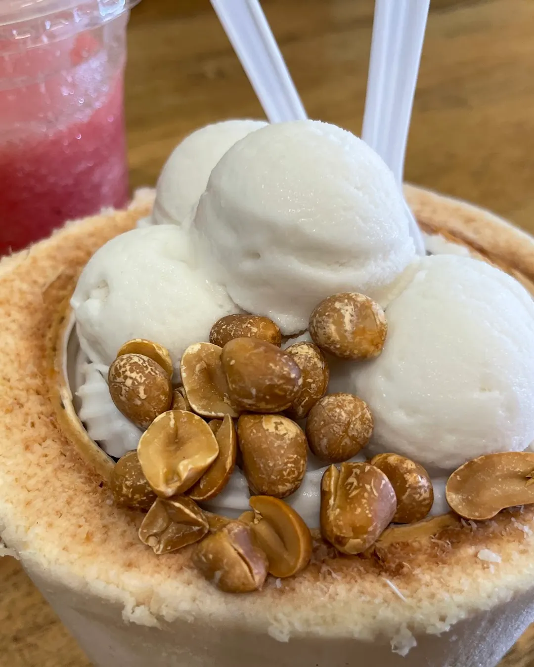 MOLTHIP Coconut Ice Cream