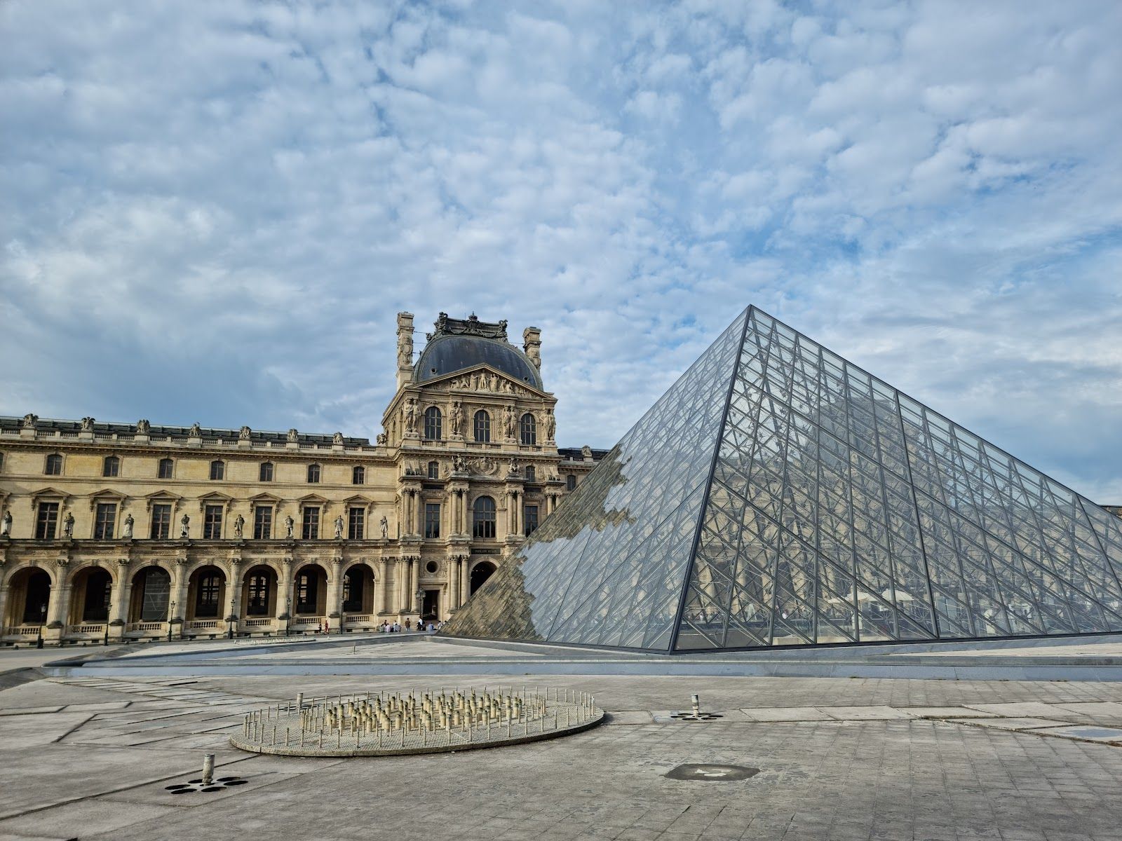  Musée du Louvre 