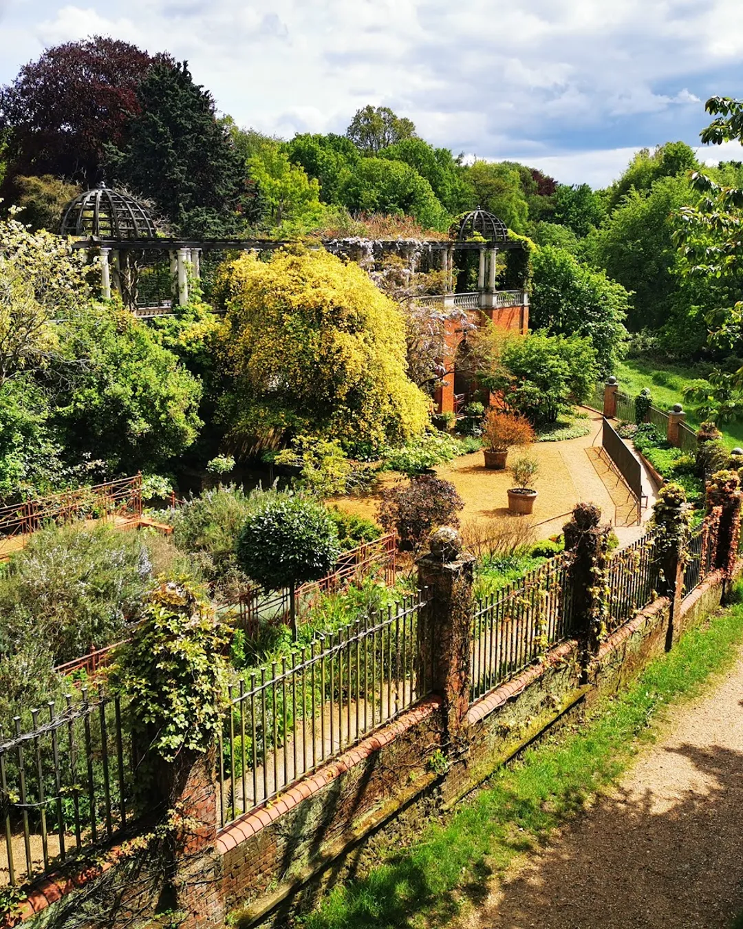 The Hill Garden and Pergola