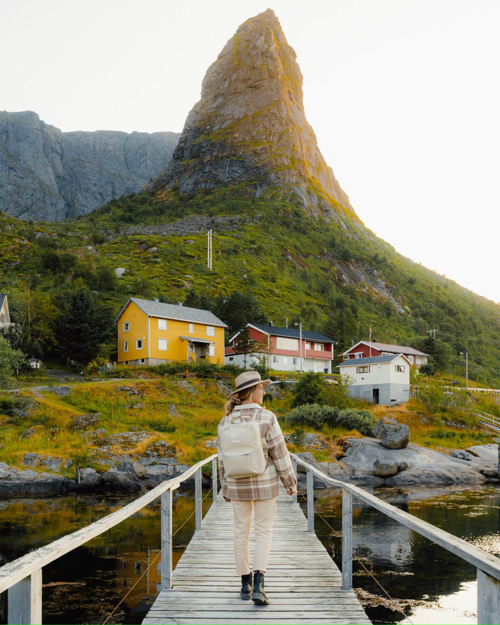 Reine's Holzbrücke / Reine's wooden bridge