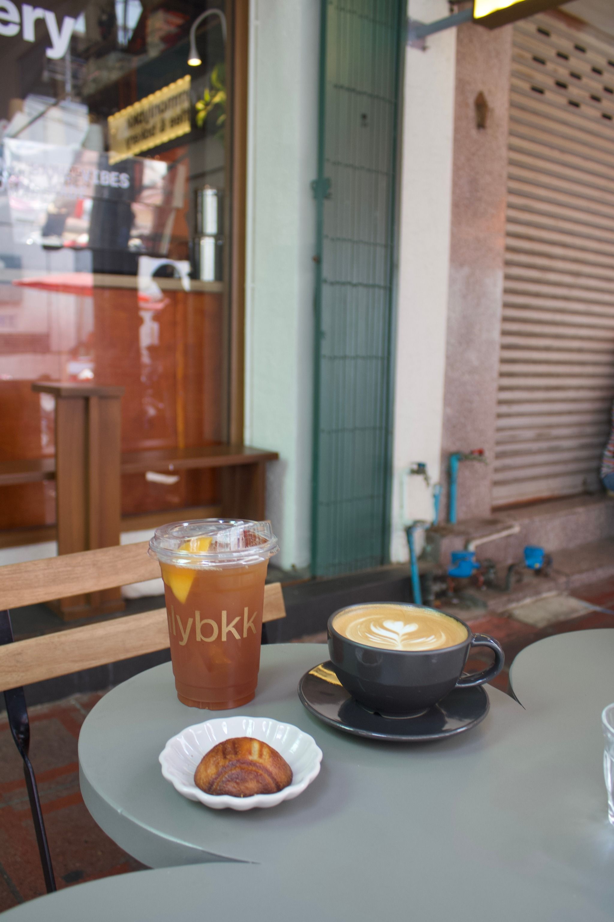 commonlybkk coffee & bakery bangrak