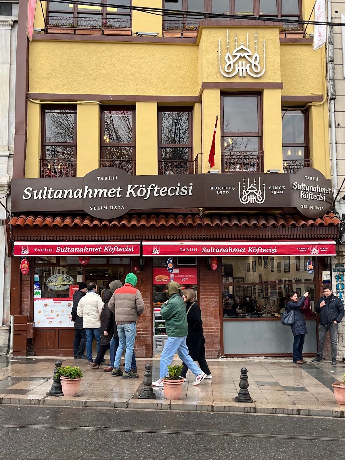 Sultanahmet köftecisi