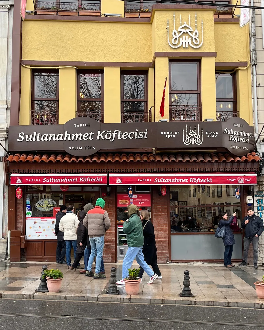 Sultanahmet köftecisi