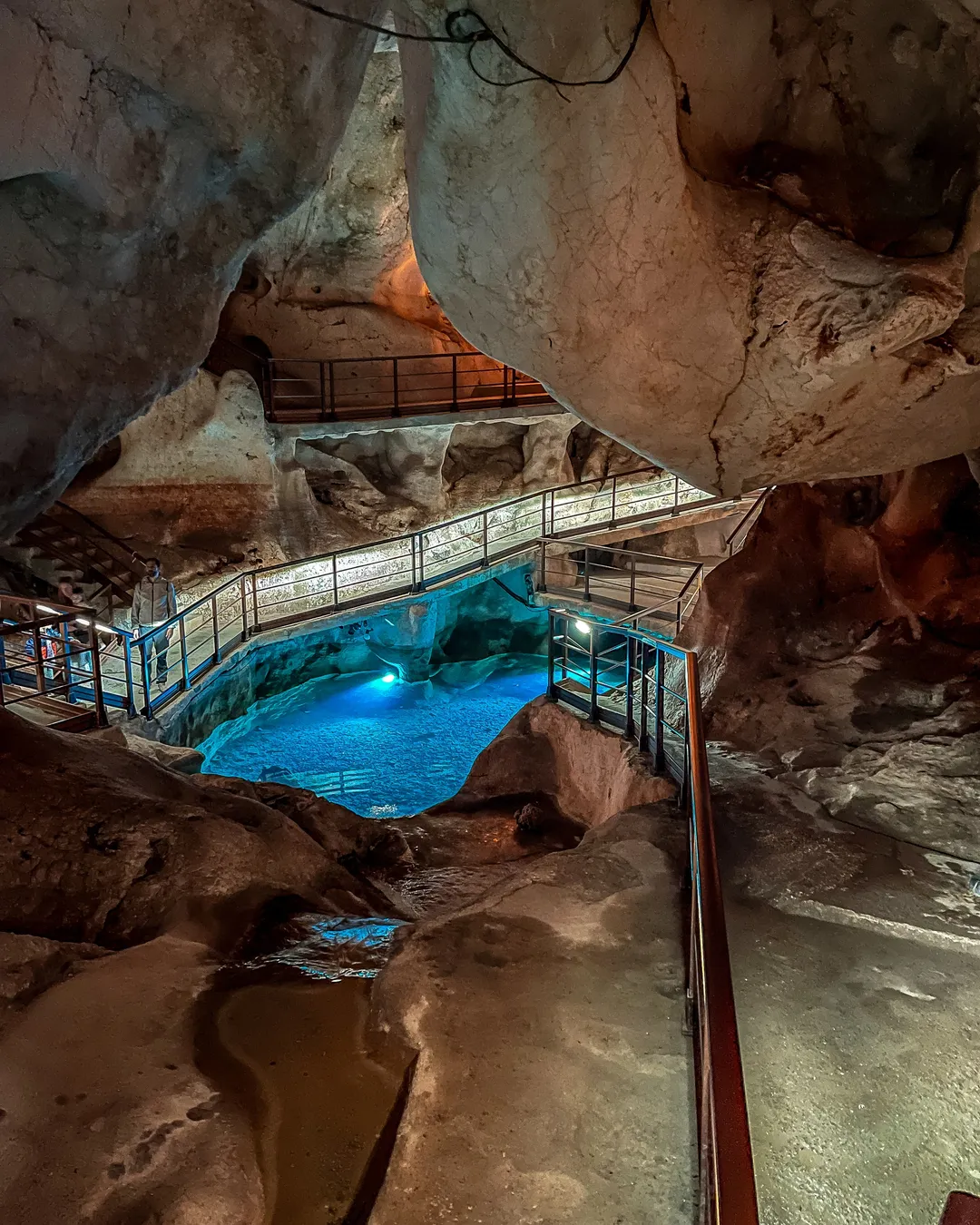 Cueva del Tesoro - Spain - Rexby