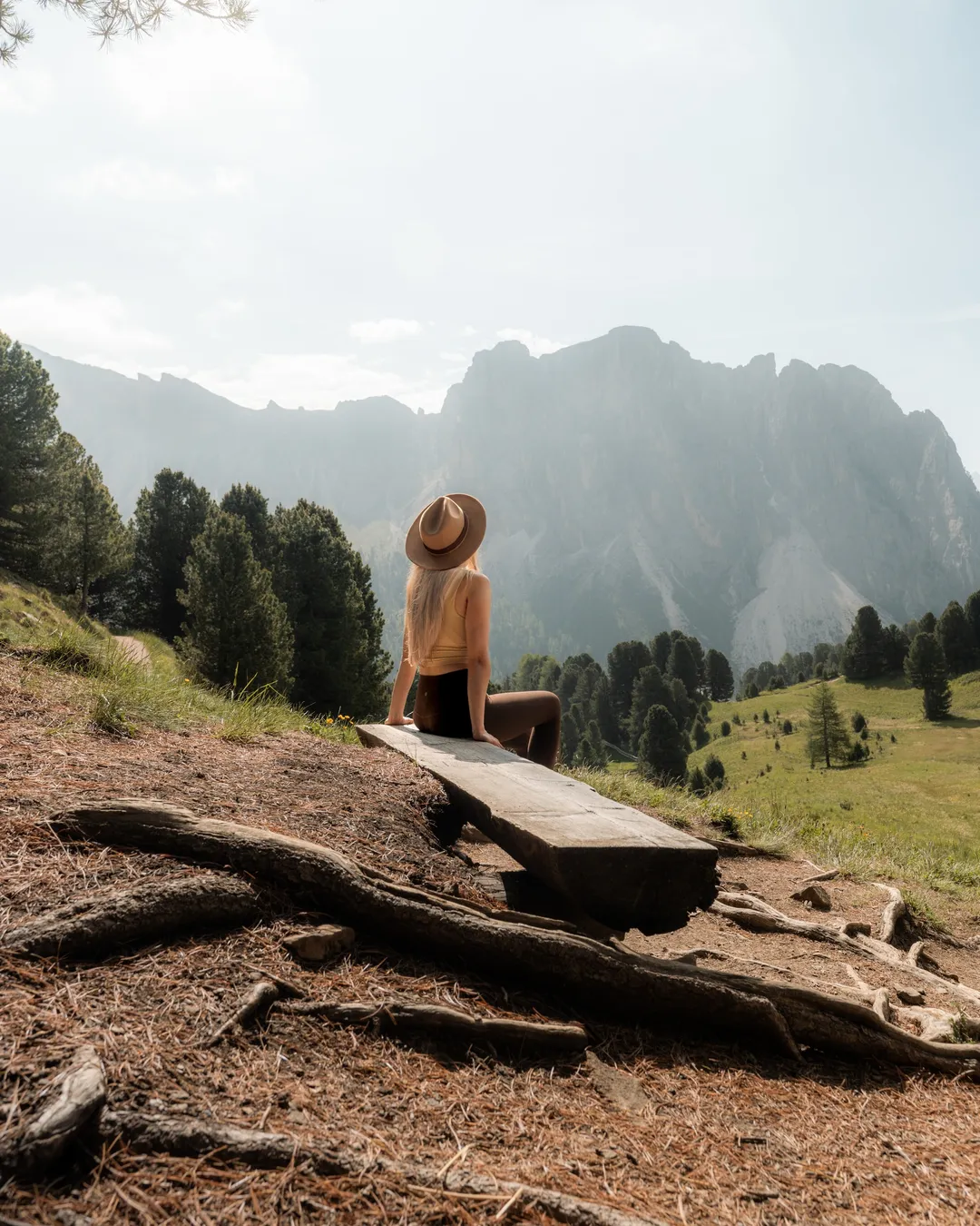 Stunning Photo spot Bench on Seceda hike 