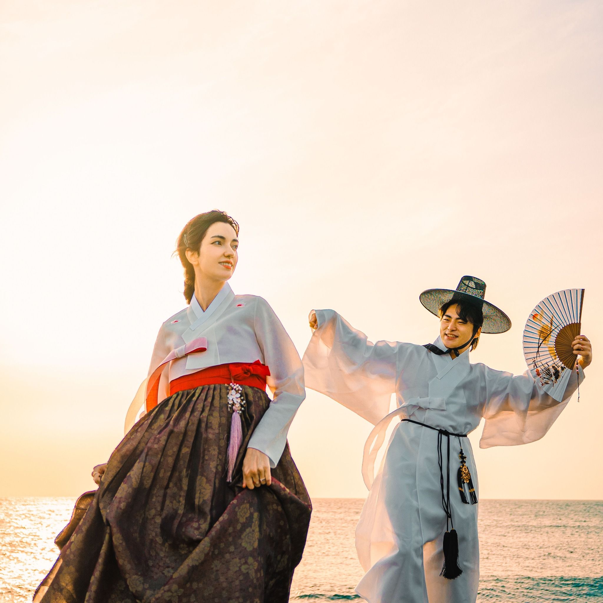Sofi and Taewoo Nam - Goldenhour_korea