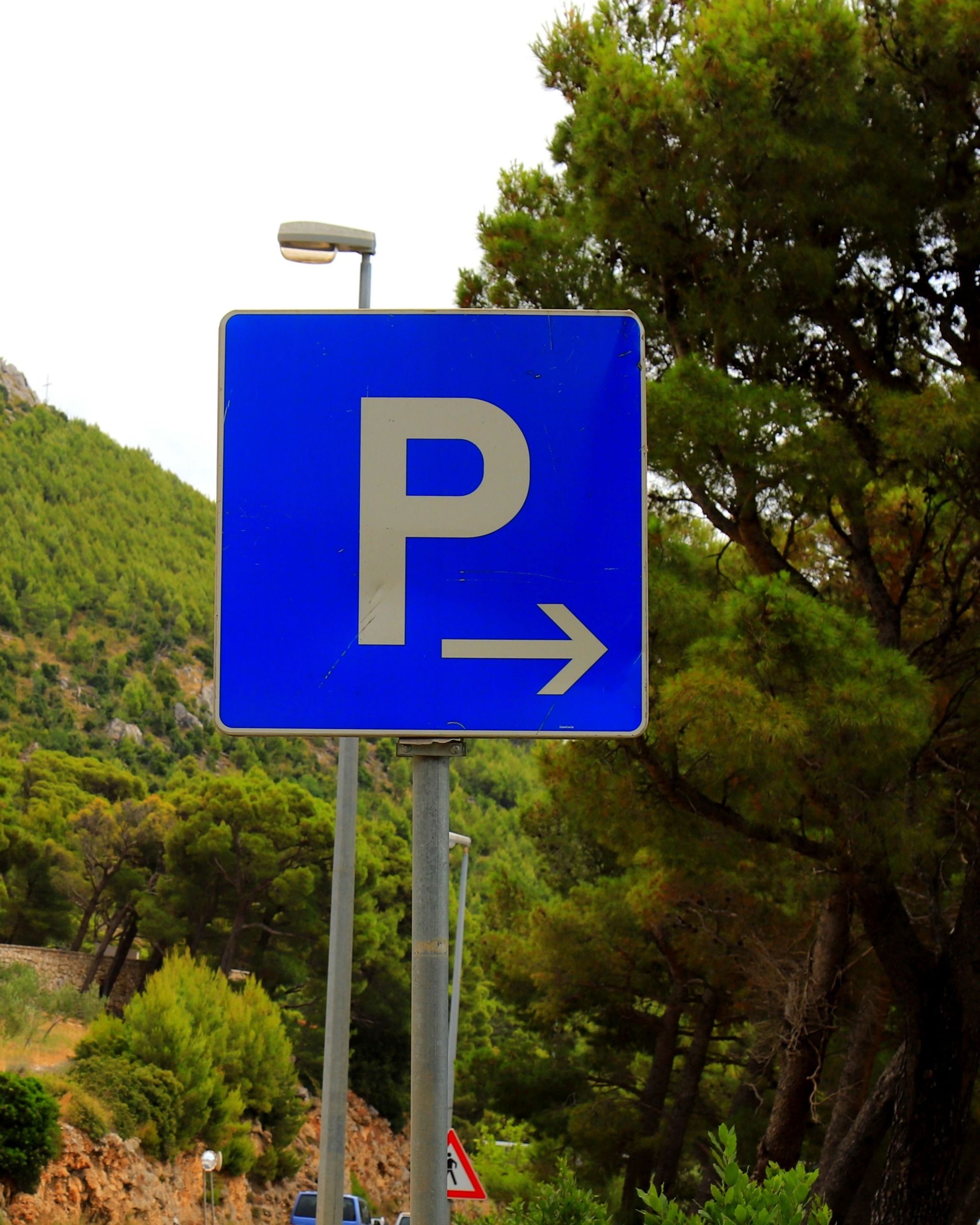 Novigrad: Kostenloser Parkplatz