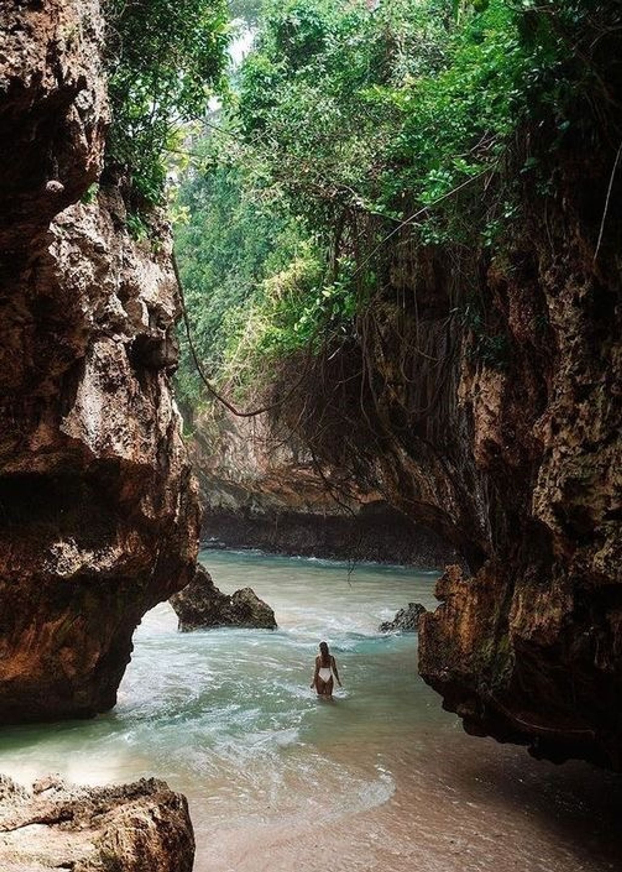 Suluban Beach