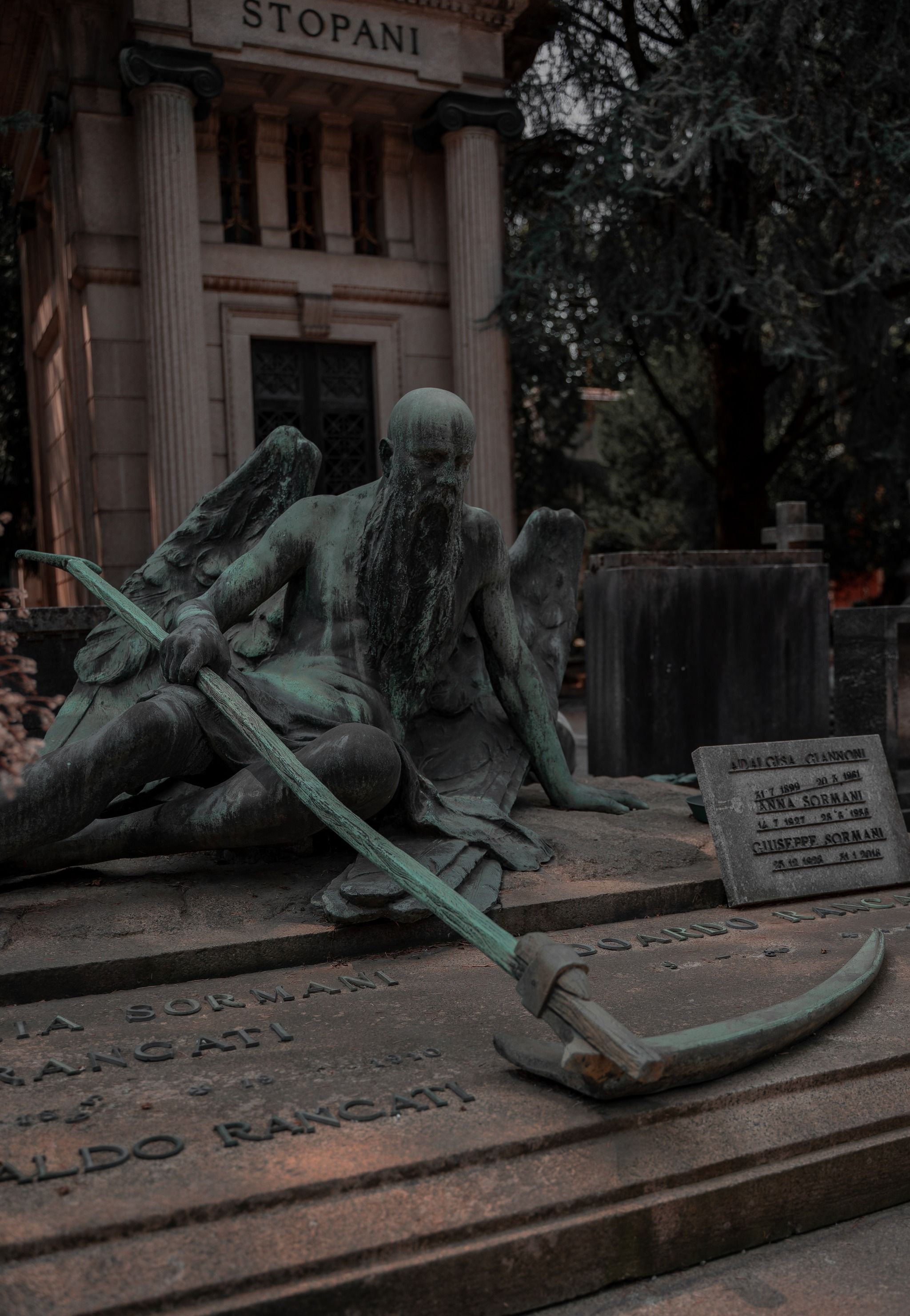 Monumental Cemetery 