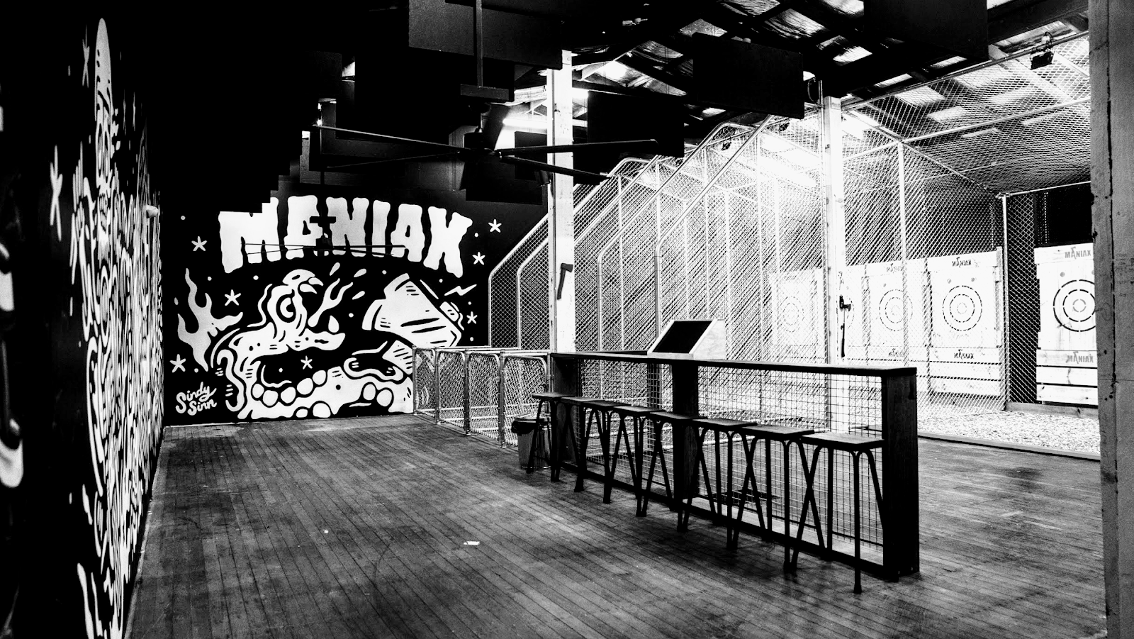 MANIAX Axe Throwing - BRISBANE (Newstead)