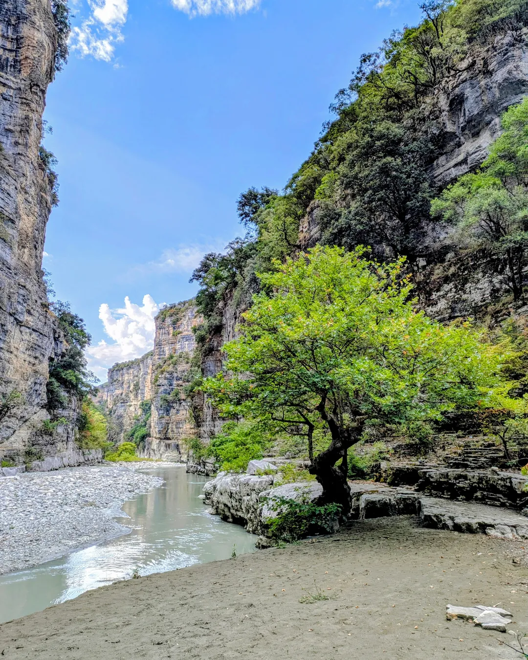 ❤️ Hidden path 👁️