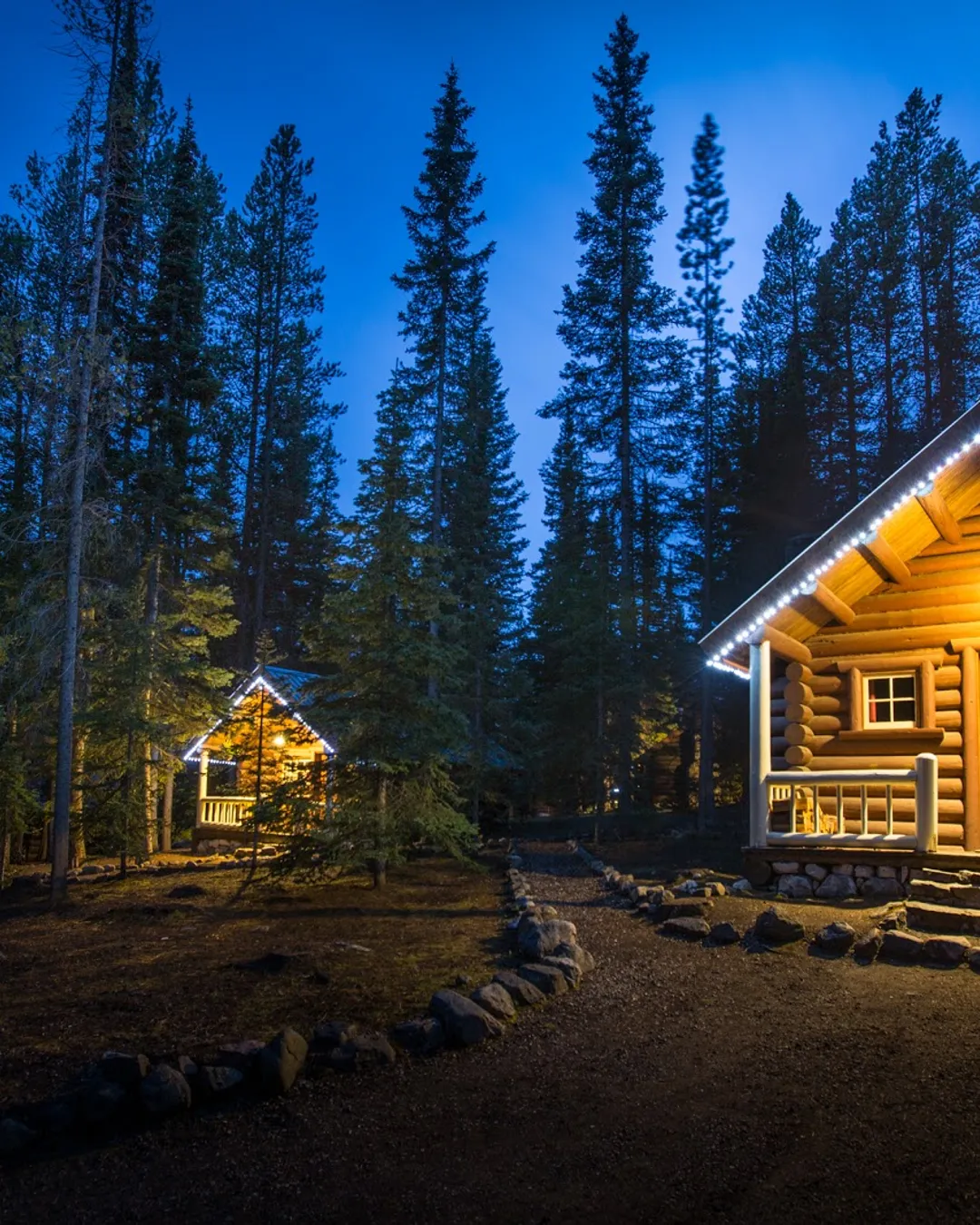 Storm Mountain Lodge & Cabins