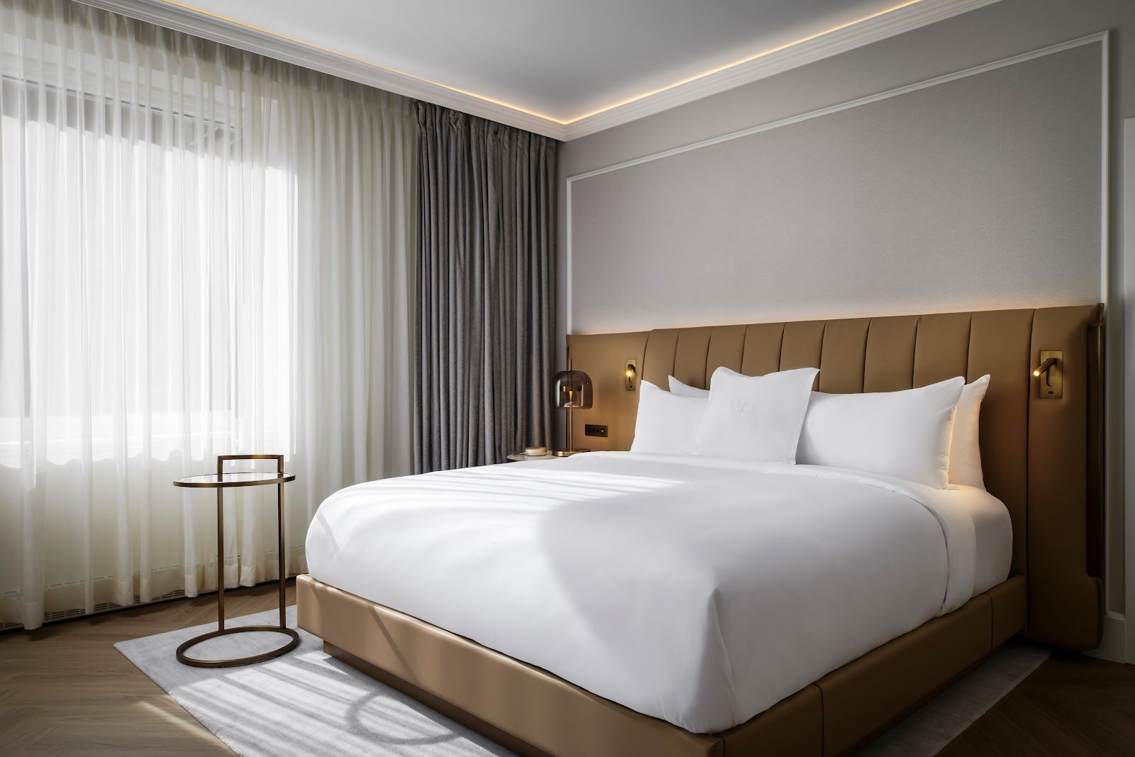 Vogue Hotel Montreal Downtown, Curio Collection by Hilton