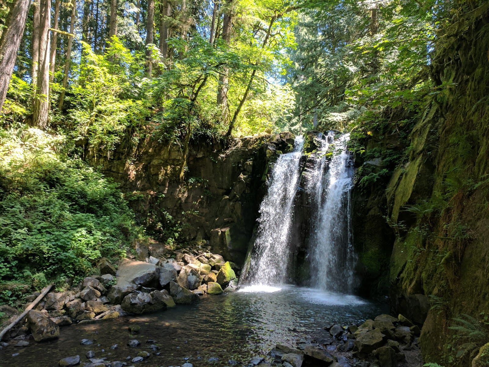 McDowell Creek Falls County Park - Oregon, United States - Rexby