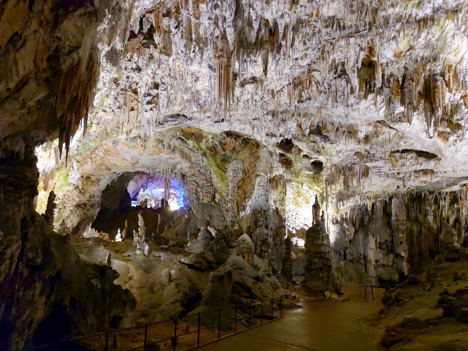 Grotte di Postumia