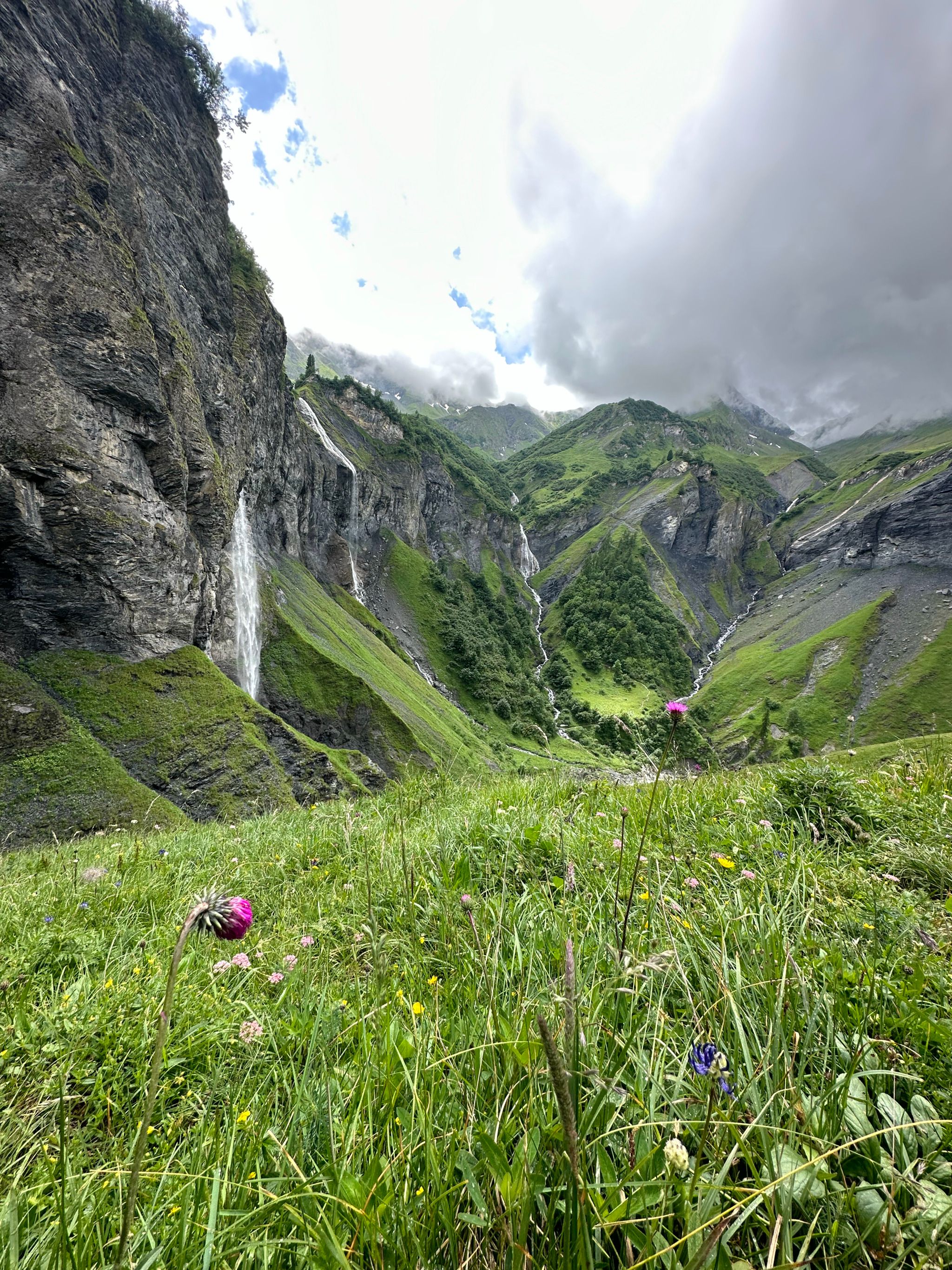 Batöni Wasserfälle (≈1600 M.ü.M) - T2