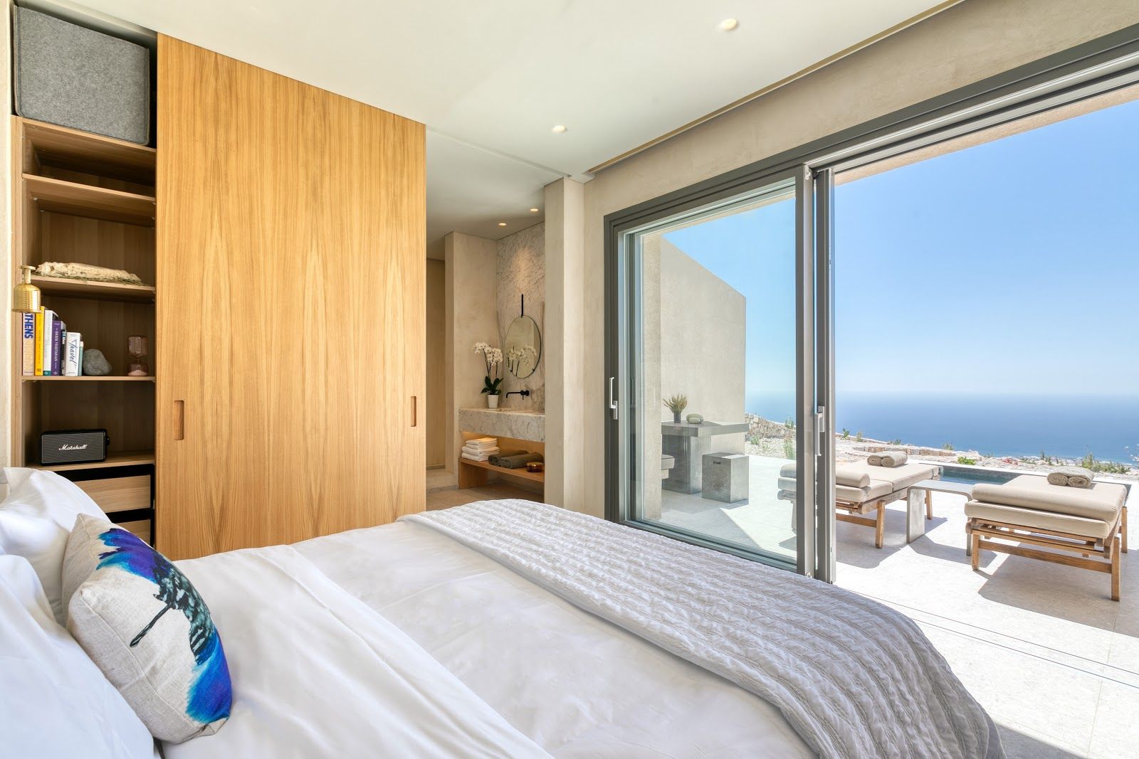 Santorini Sky, Luxury Resort