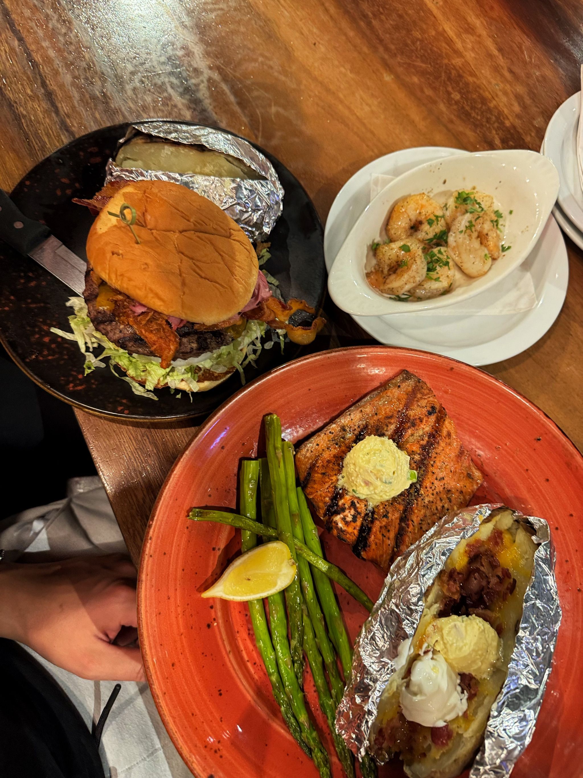 Bear Paw Bar & Grill