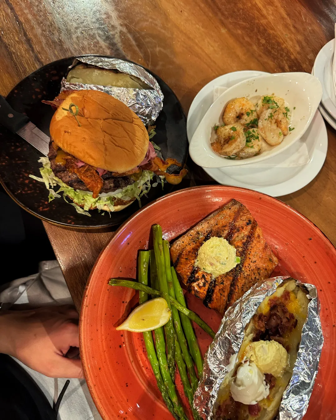 Bear Paw Bar & Grill