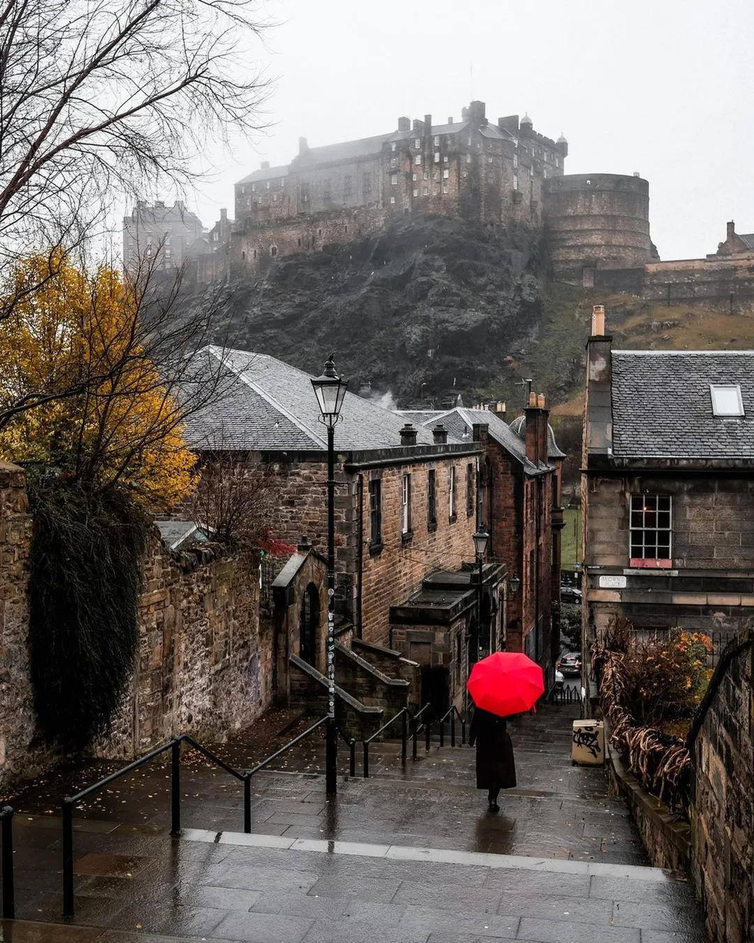 The Vennel Viewpoint Edinburgh Castle