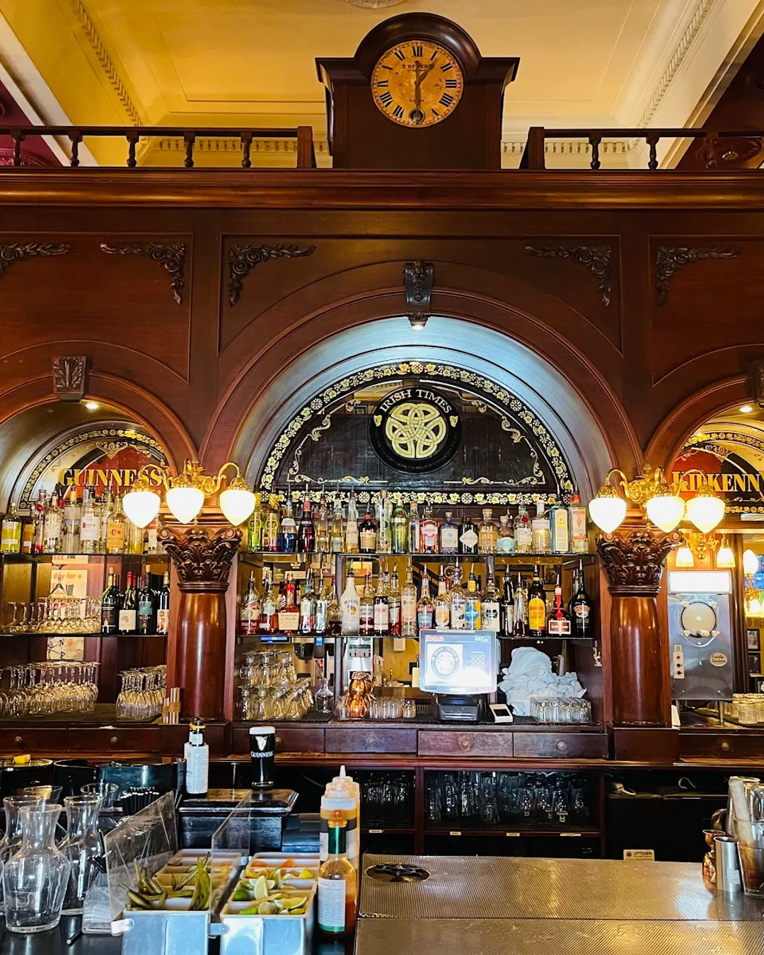 Irish Times Pub