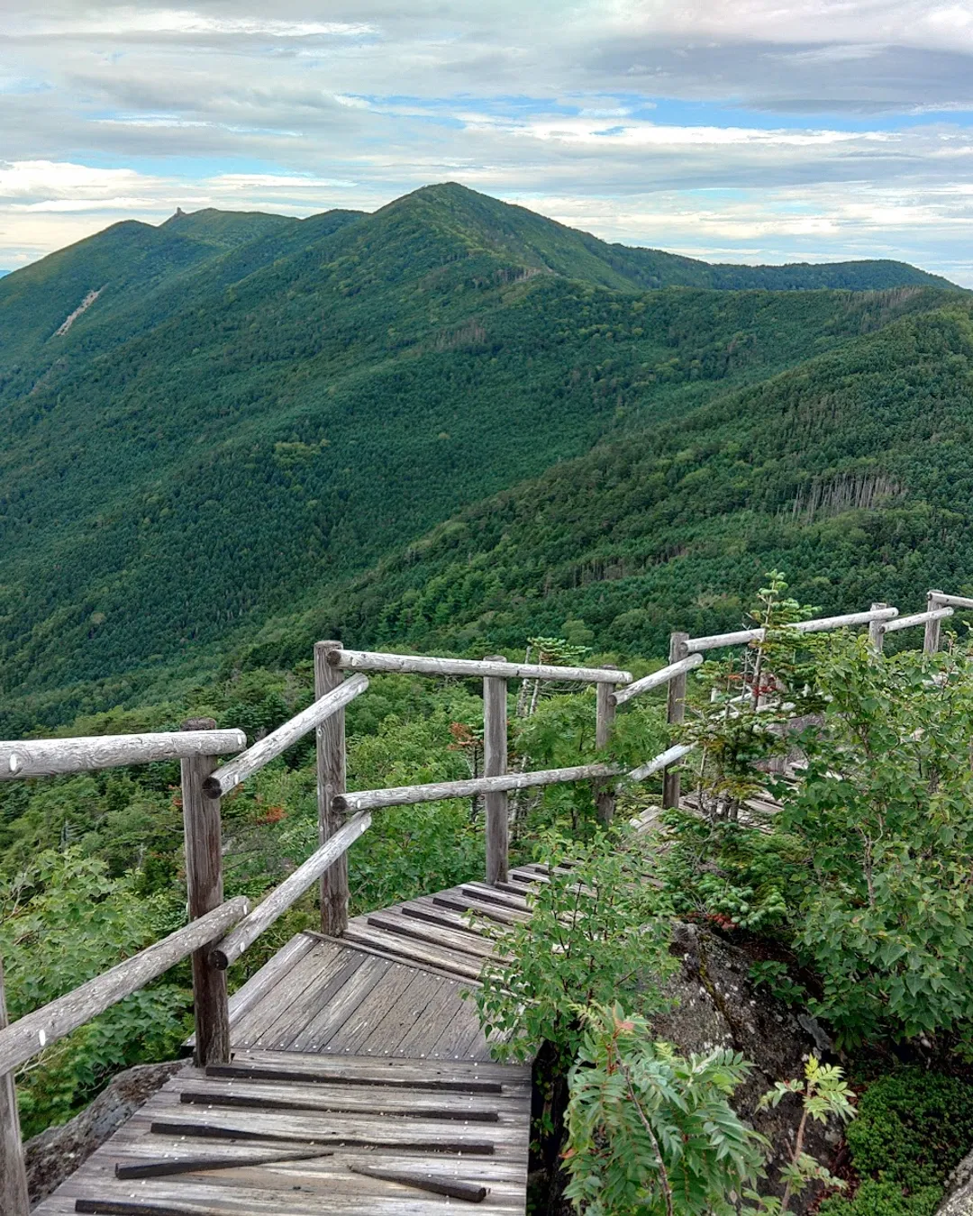 Odarumi Pass (Mt. Kinpu and Kokushidake Trailhead)