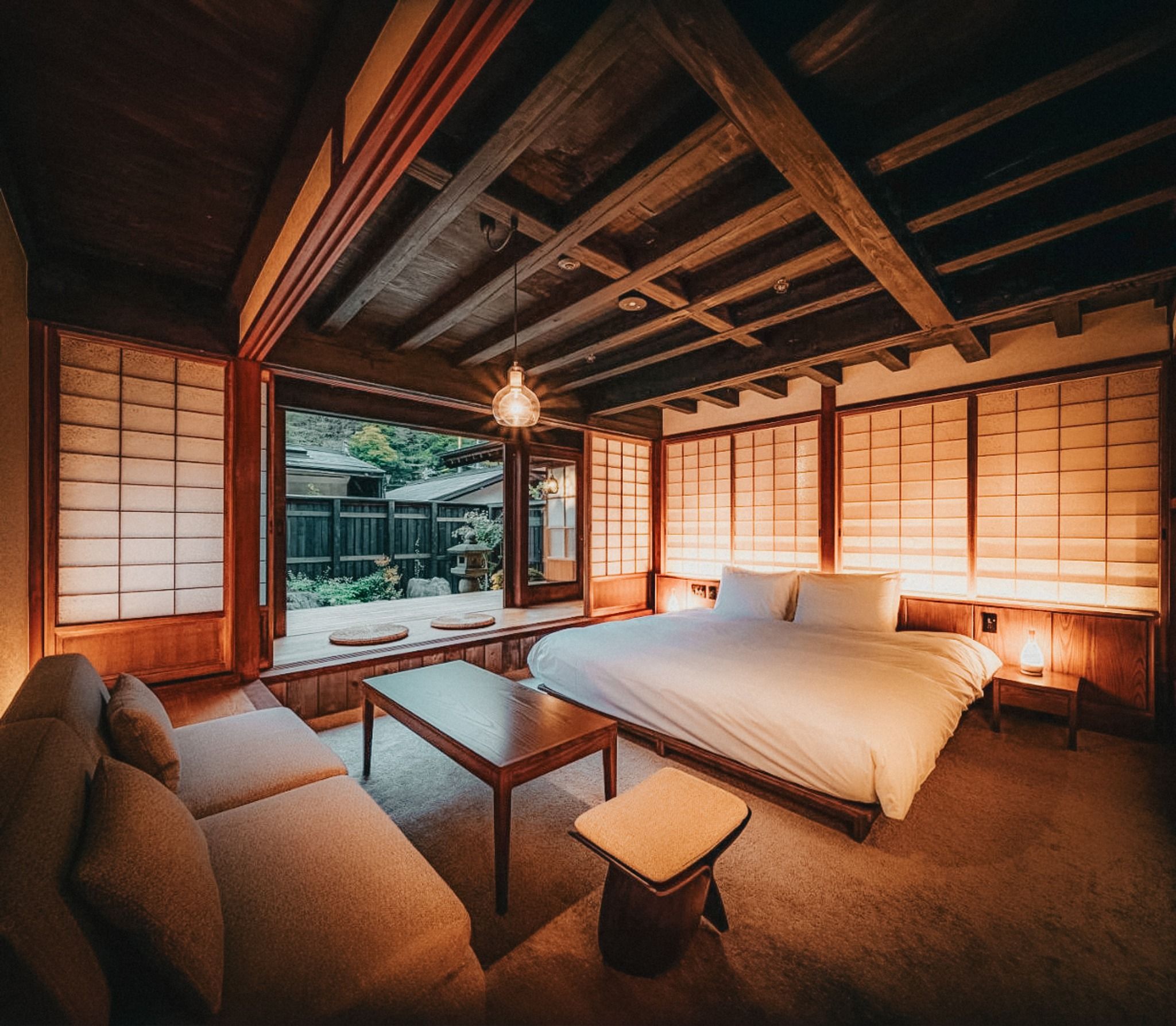 BYAKU Narai 歳吉屋