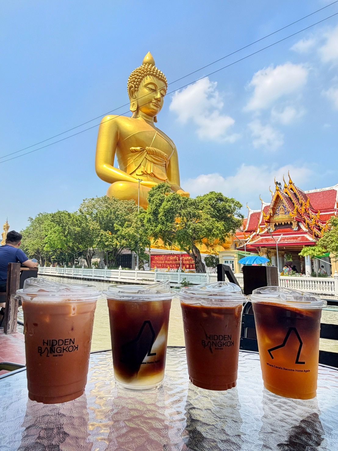 Hidden Bangkok Bistro จอดรถยนต์ปากซอยเทอดไท 26