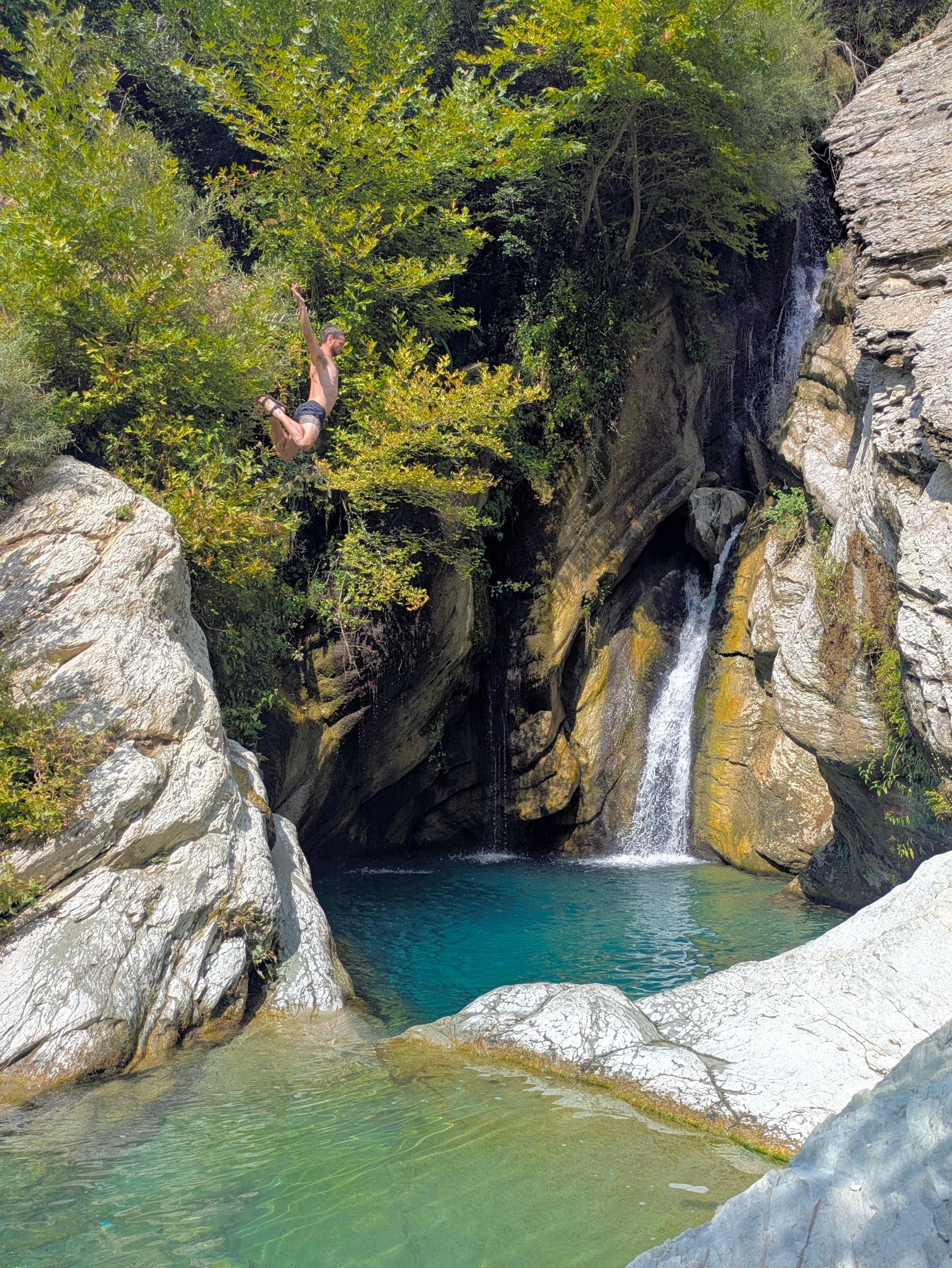 Bogova Waterfall 🏞️
