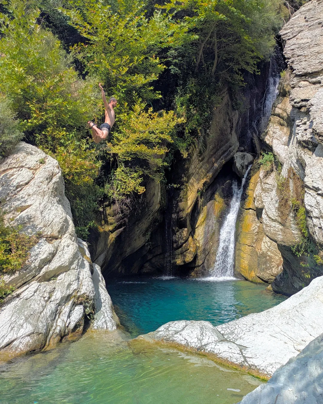 Bogova Waterfall 🏞️