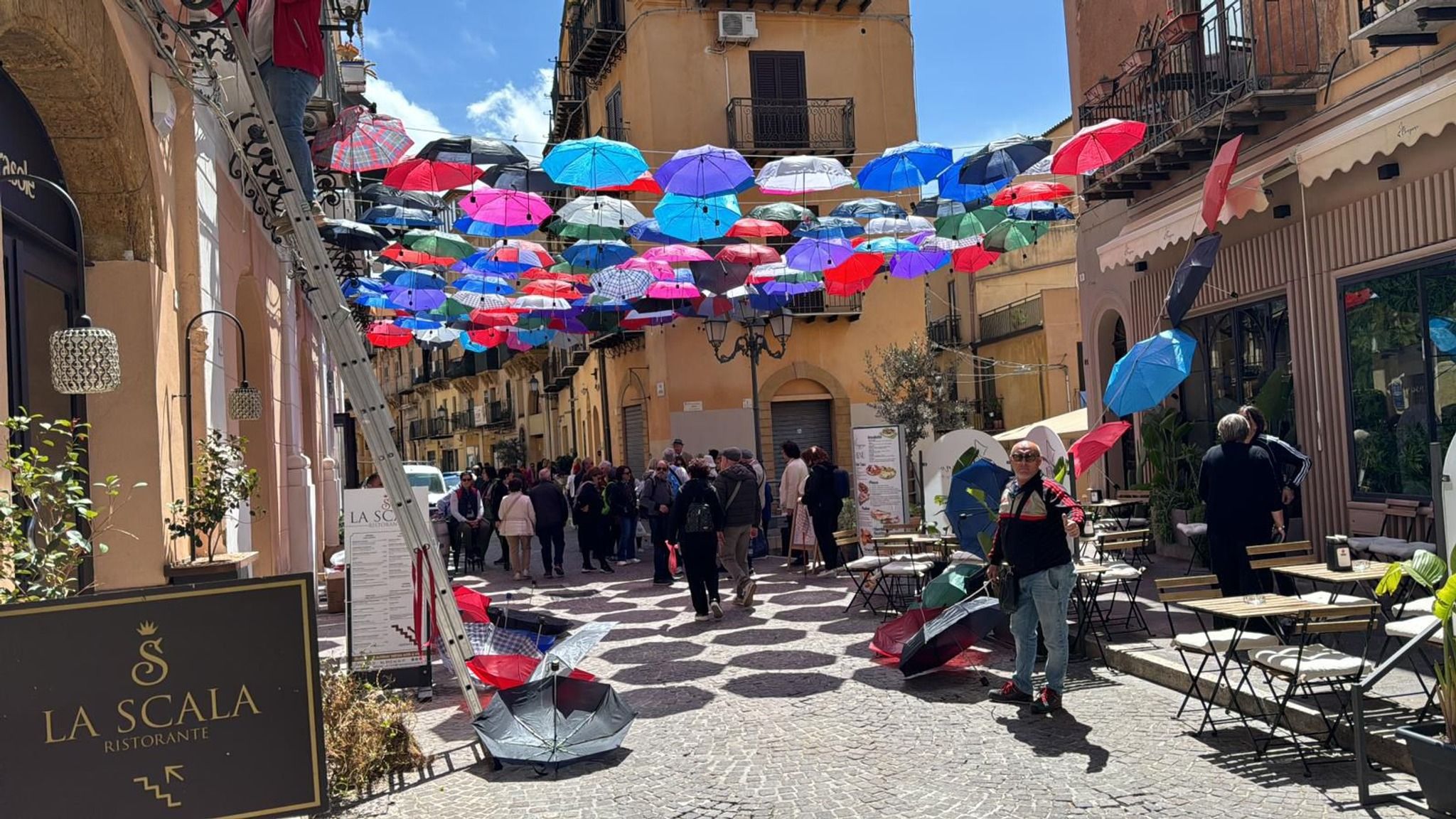 Via Atenea