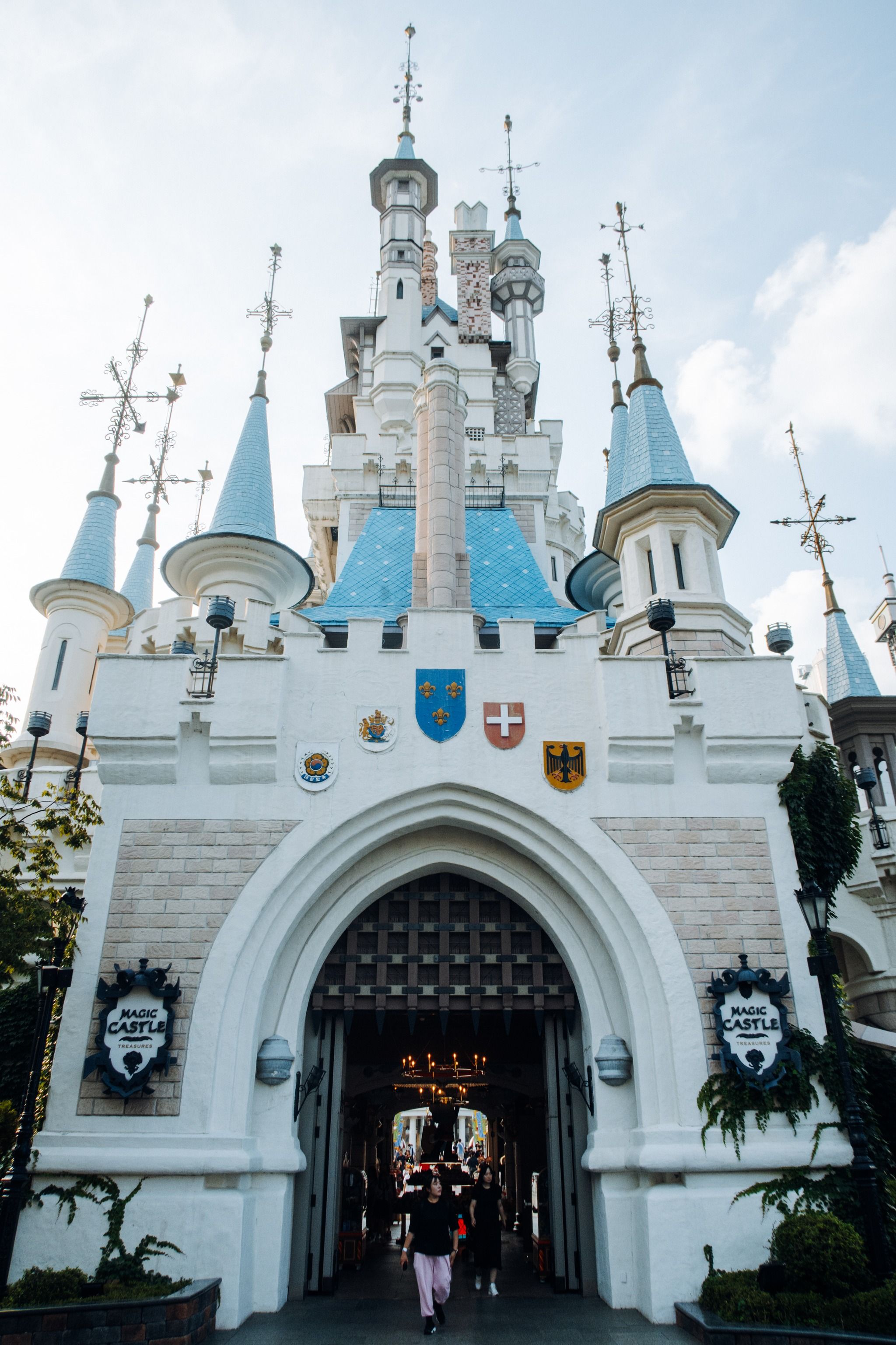 Lotte World (롯데월드)