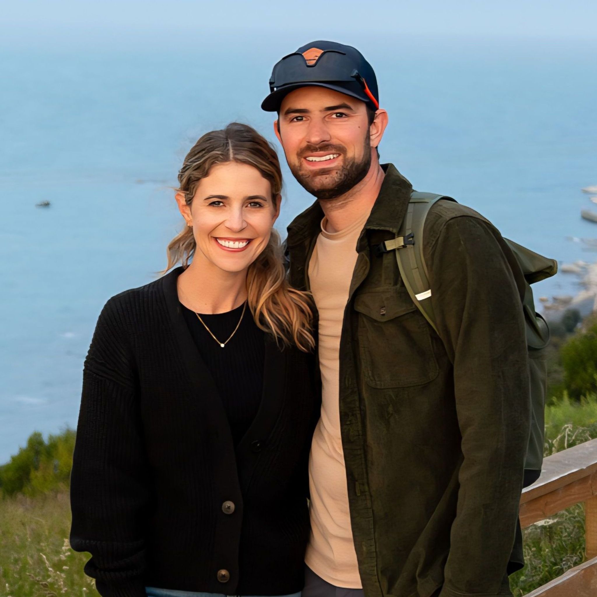 Alec and Kelsey - thebay.and.away