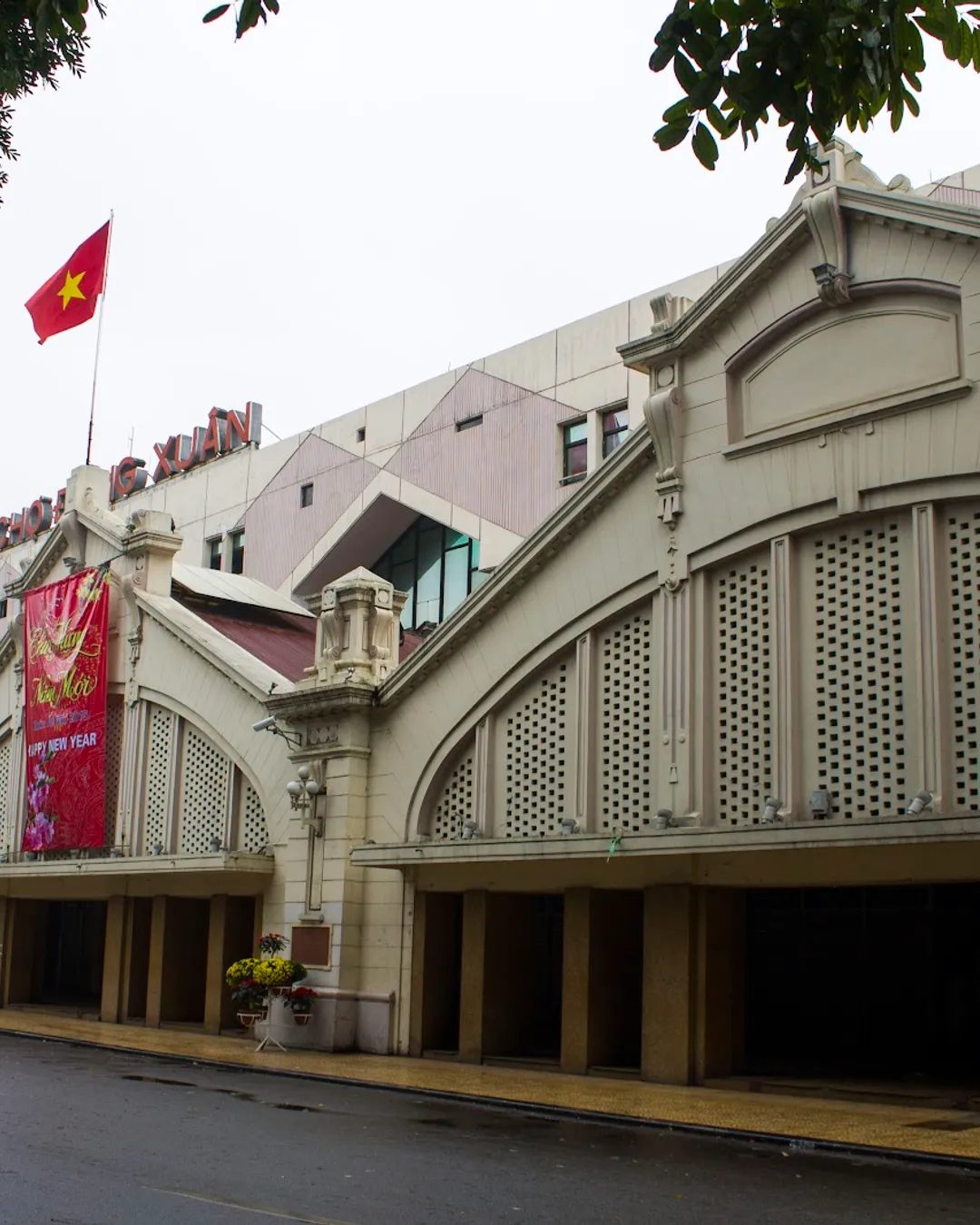 Đồng Xuân Market