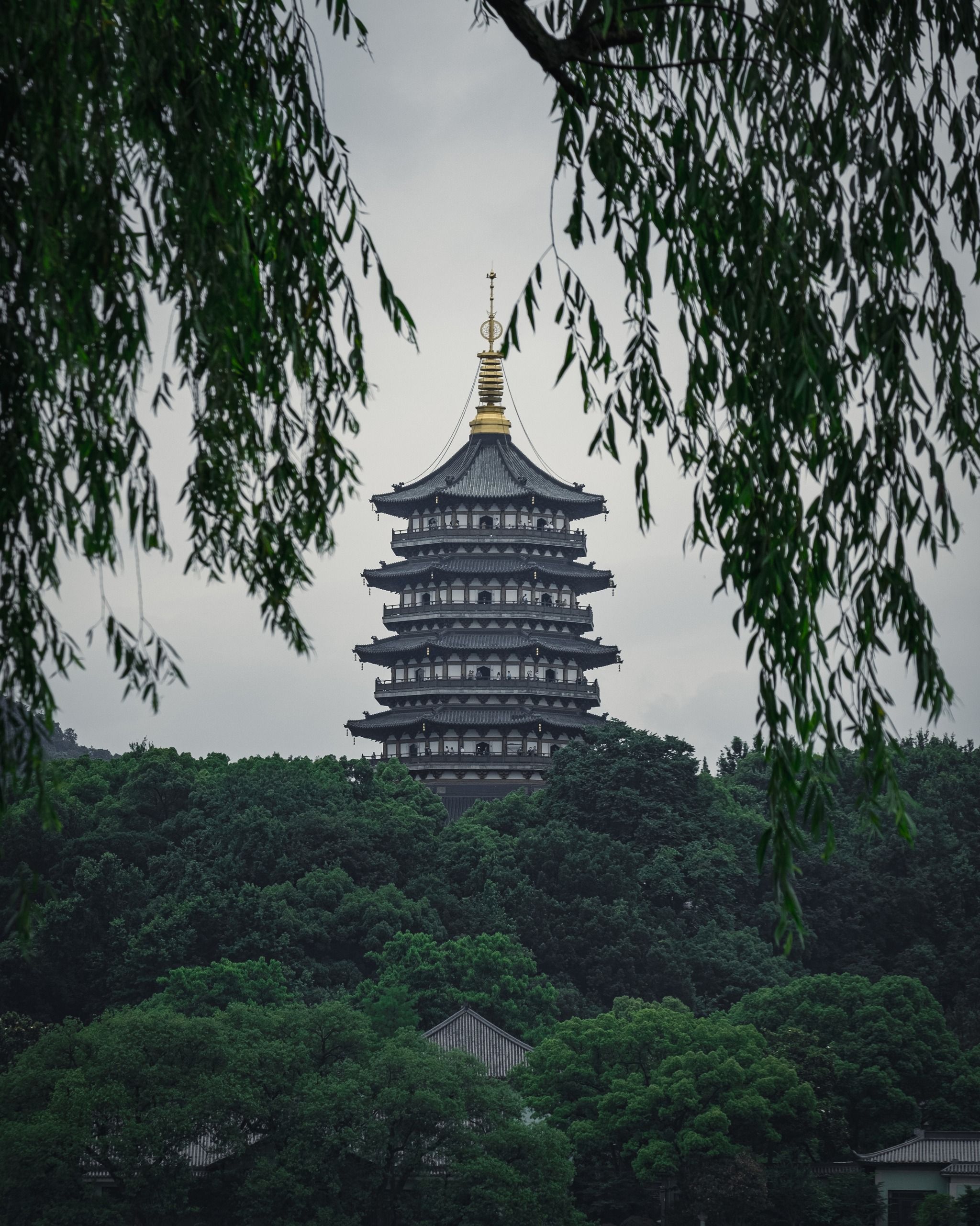 Leifeng Pagoda (雷峰塔) - China - Rexby