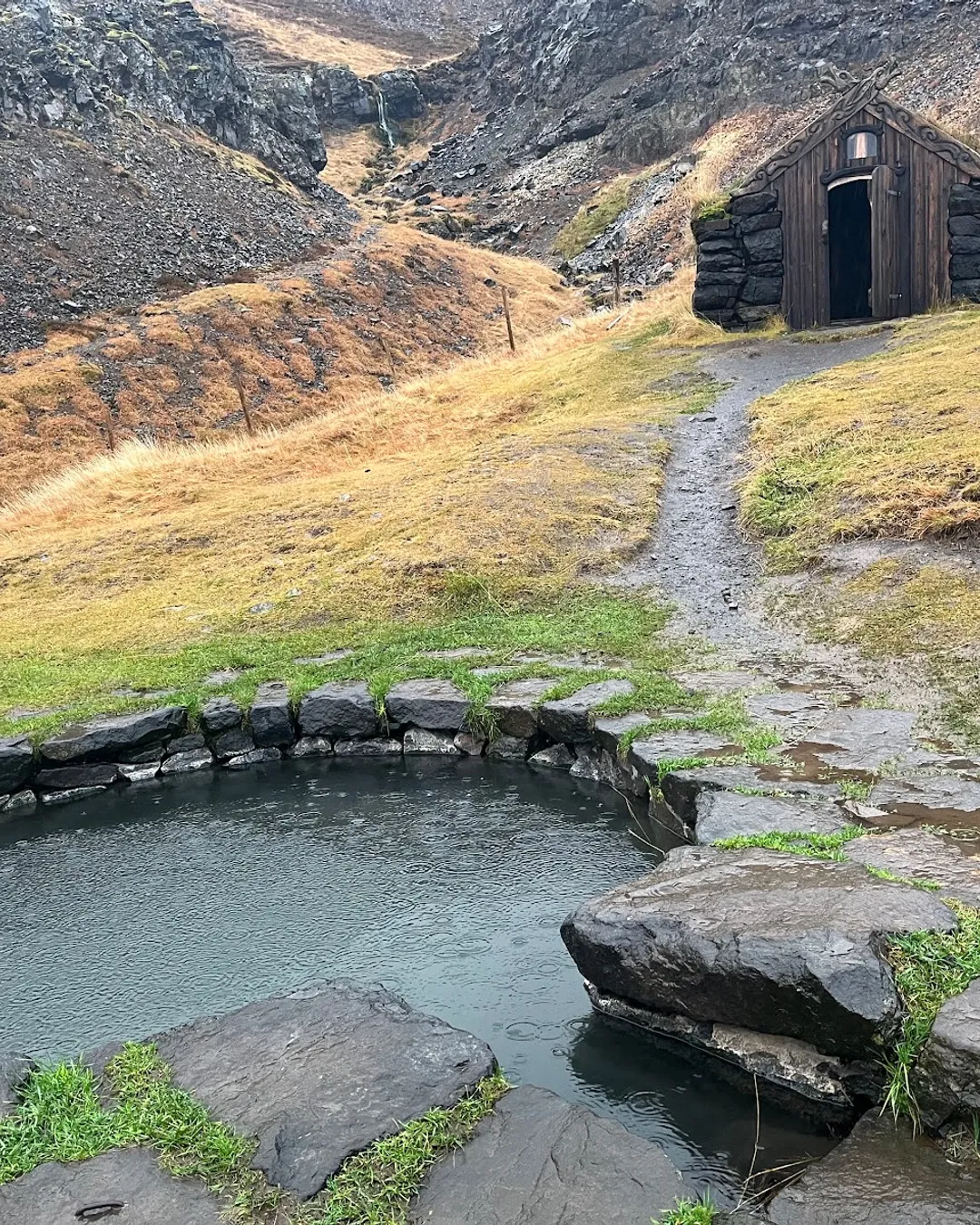 Guðrúnarlaug hot spring