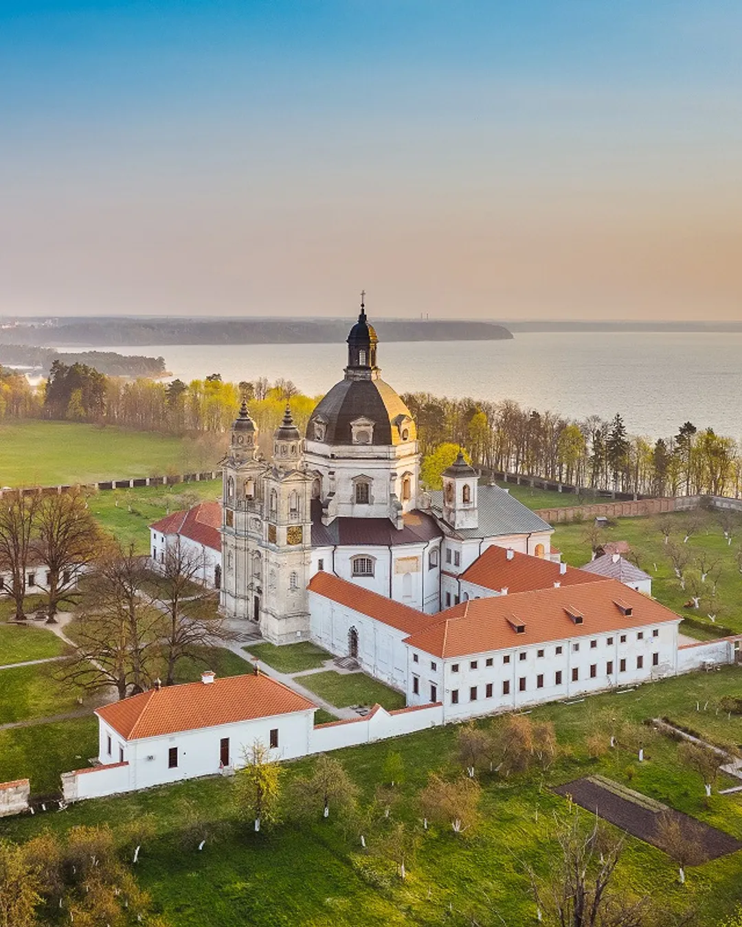 Kaunas, Rumšiškės and Pažaislis Monastery Full Day Tour