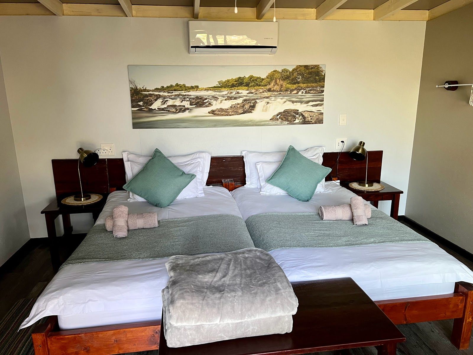 White Sands Lodge and Camping