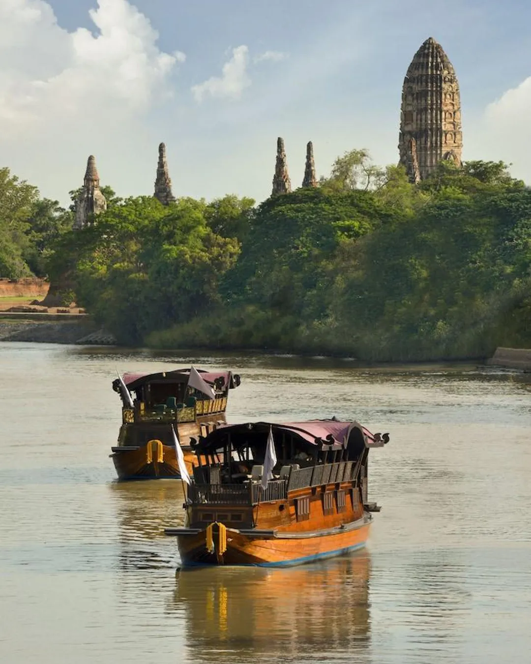 Ayutthaya Historical Park by boat