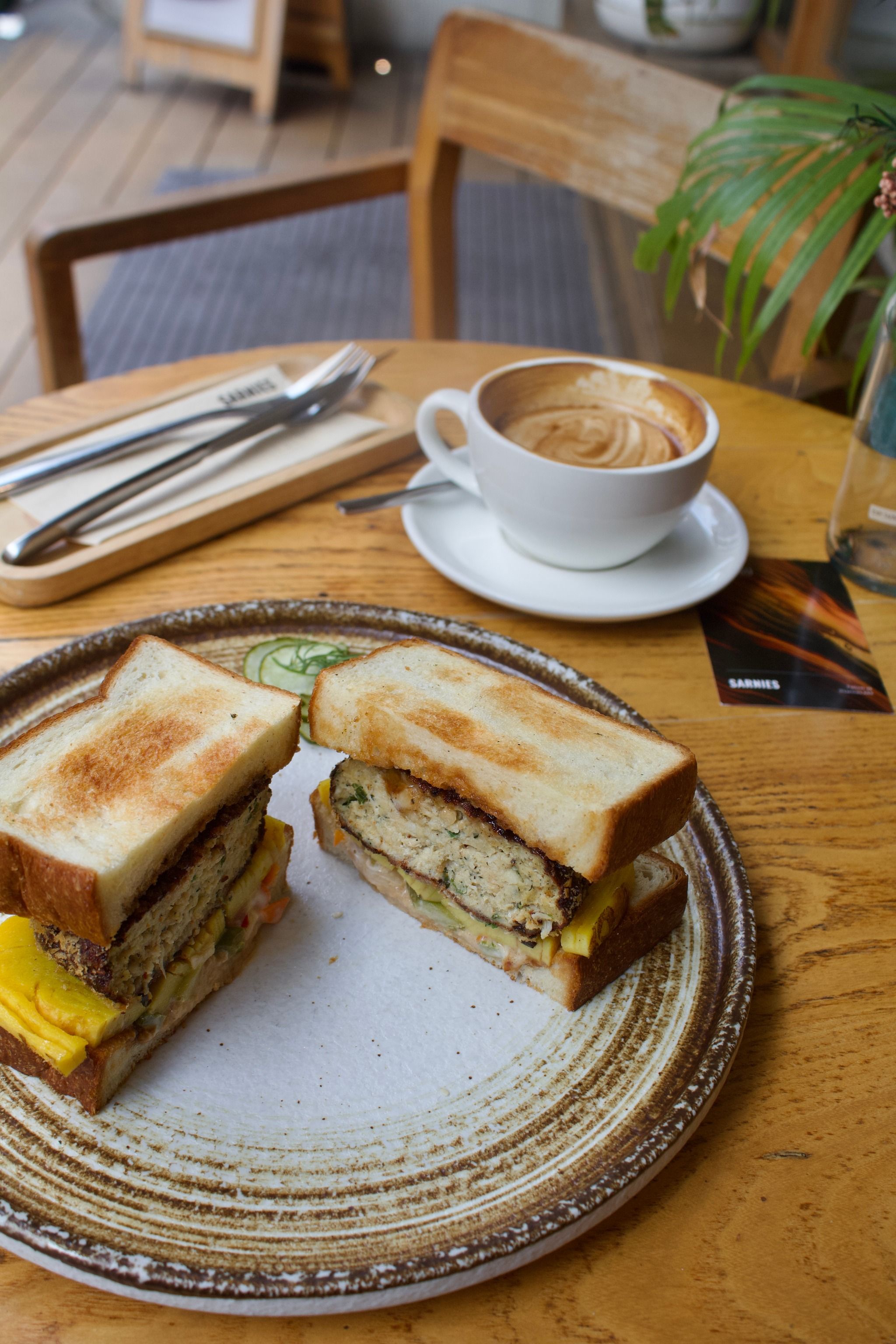 Sarnies Cafe Sukhumvit