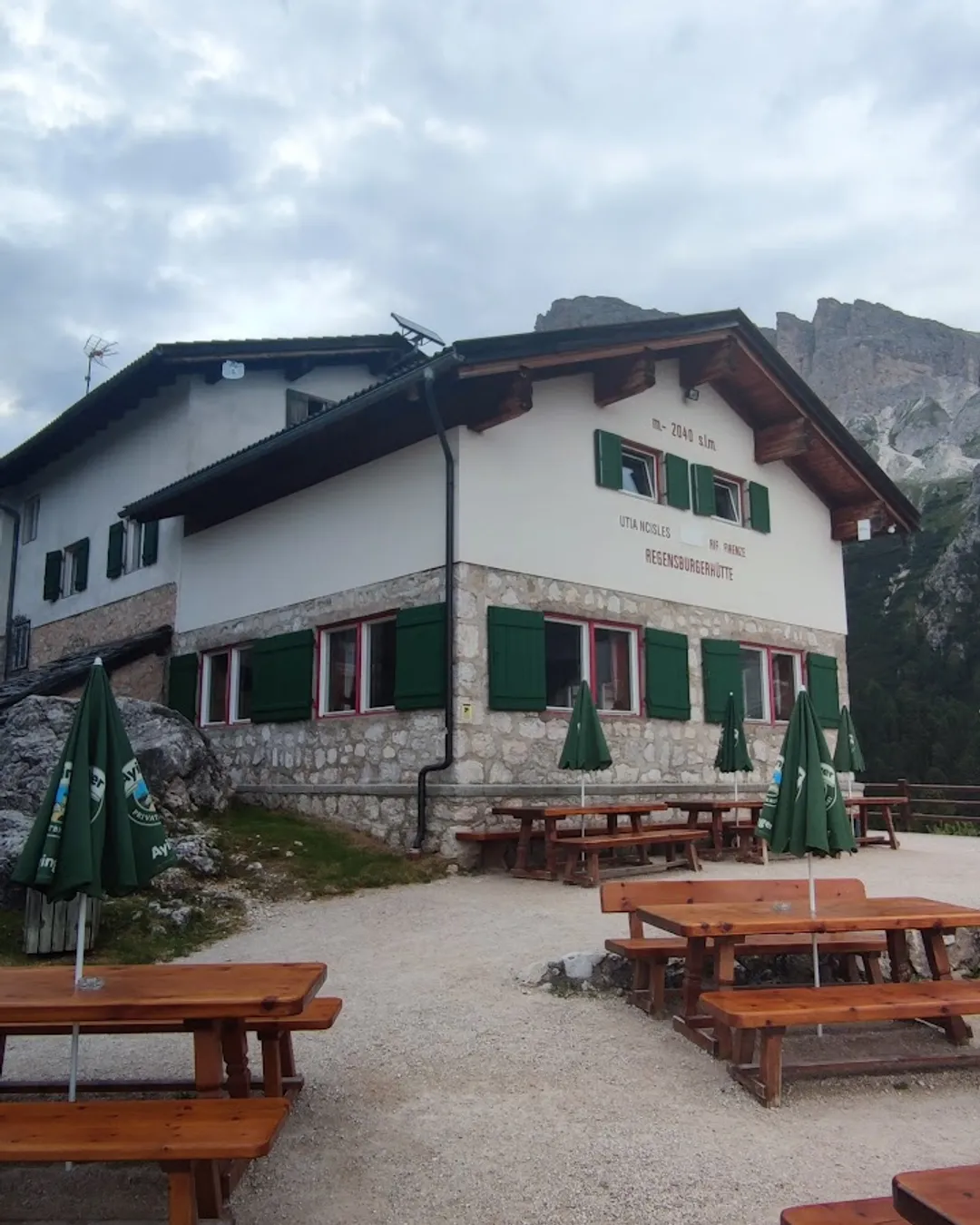 Rifugio Firenze - Regensburgerhütte - Utia de Ncisles