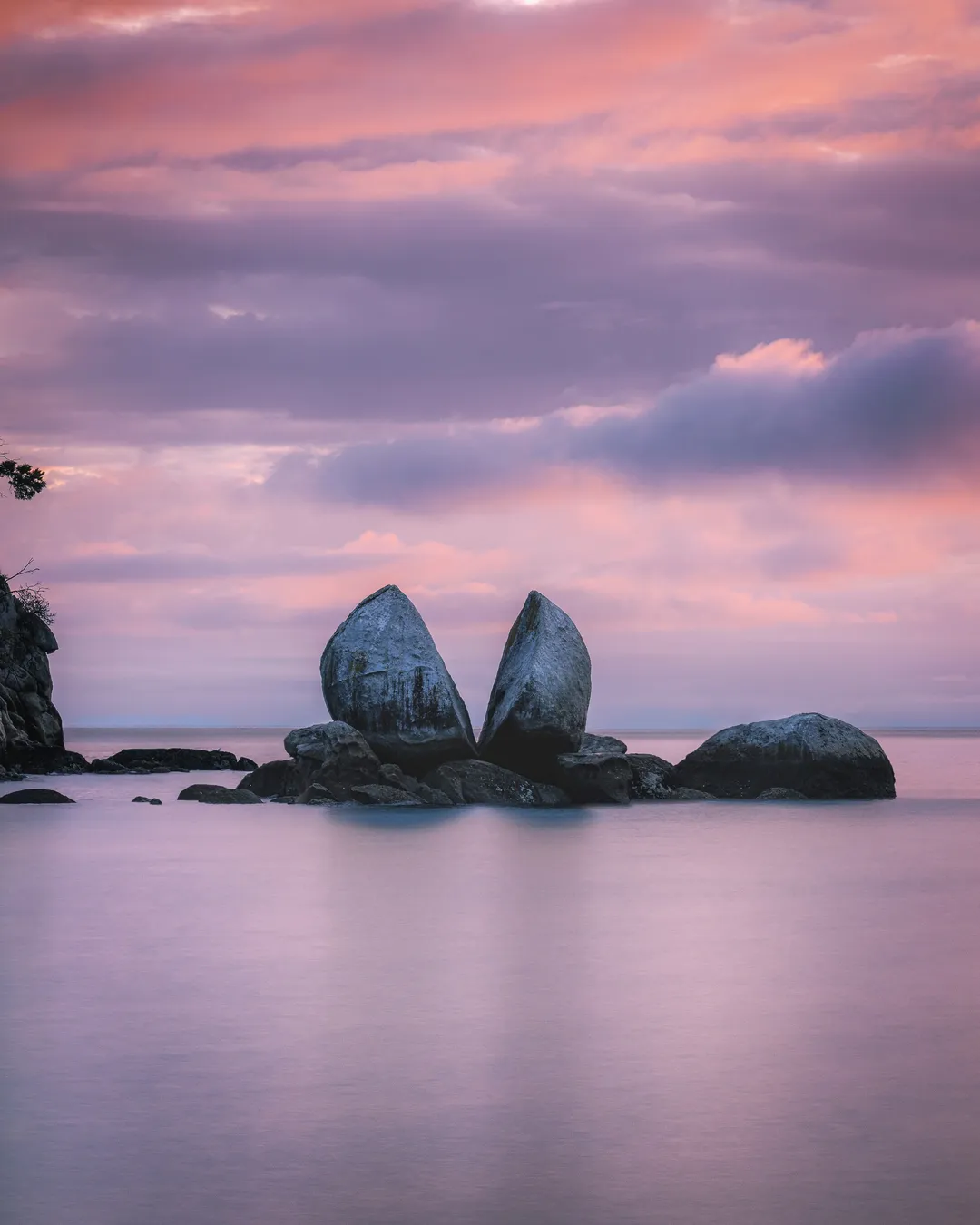 Split Apple Rock Tasman